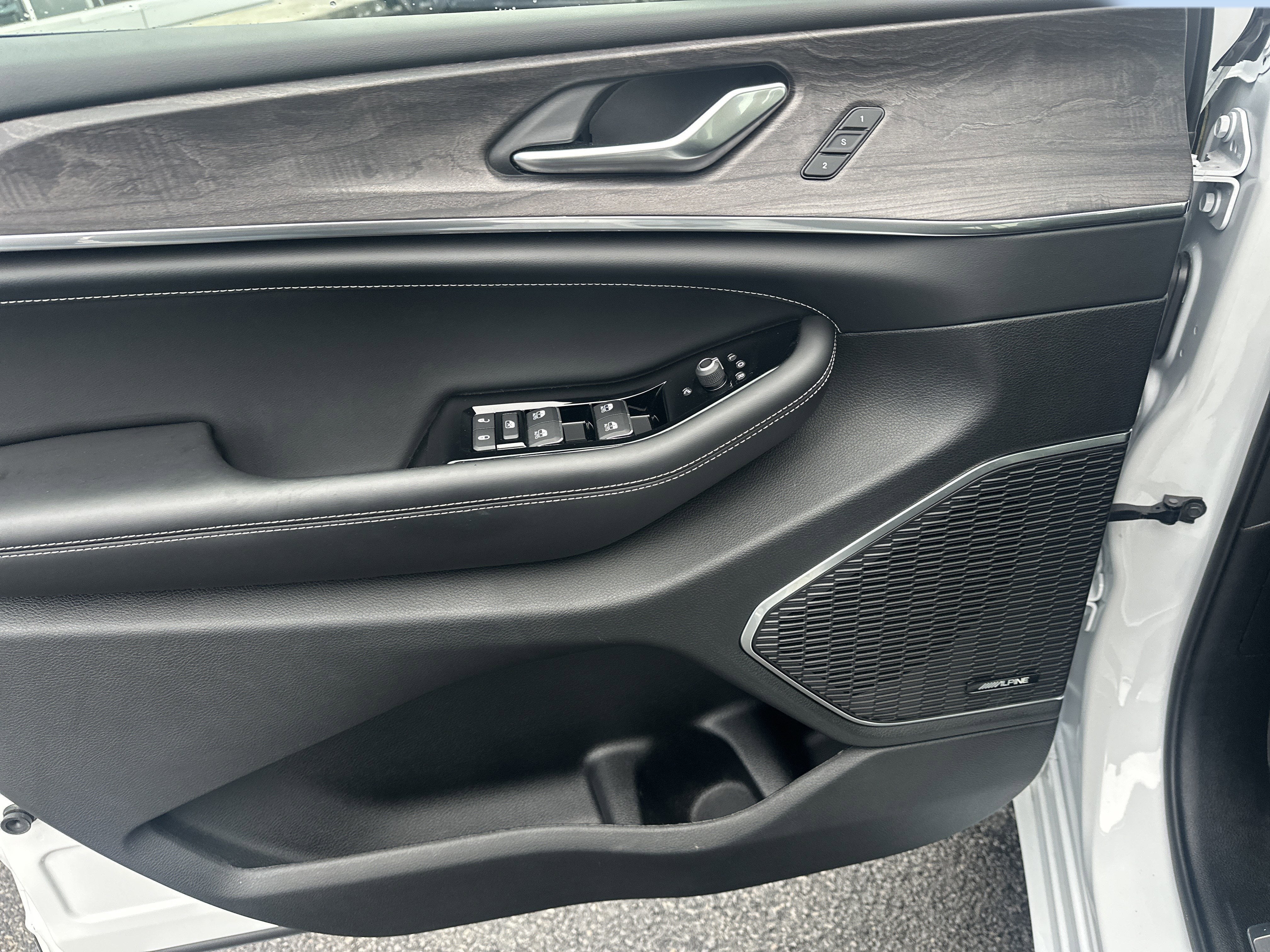 2022 Jeep Grand Cherokee Overland 4x4