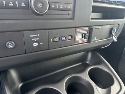 2025 Chevrolet Express Cutaway 3500 1WT