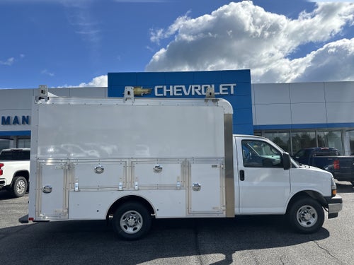 2026 Chevrolet Express Cutaway 3500 1WT