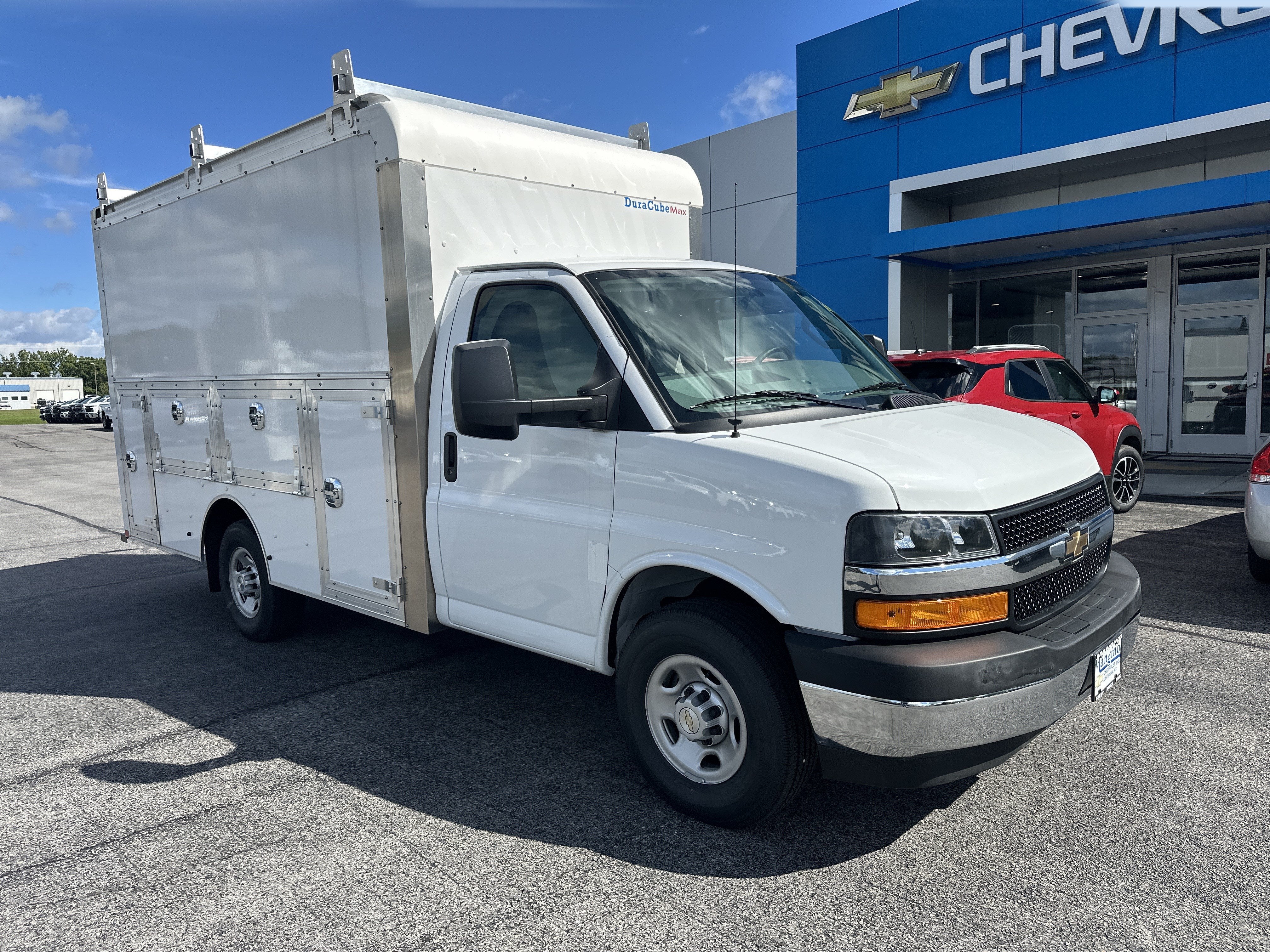 2026 Chevrolet Express Cutaway 3500 1WT
