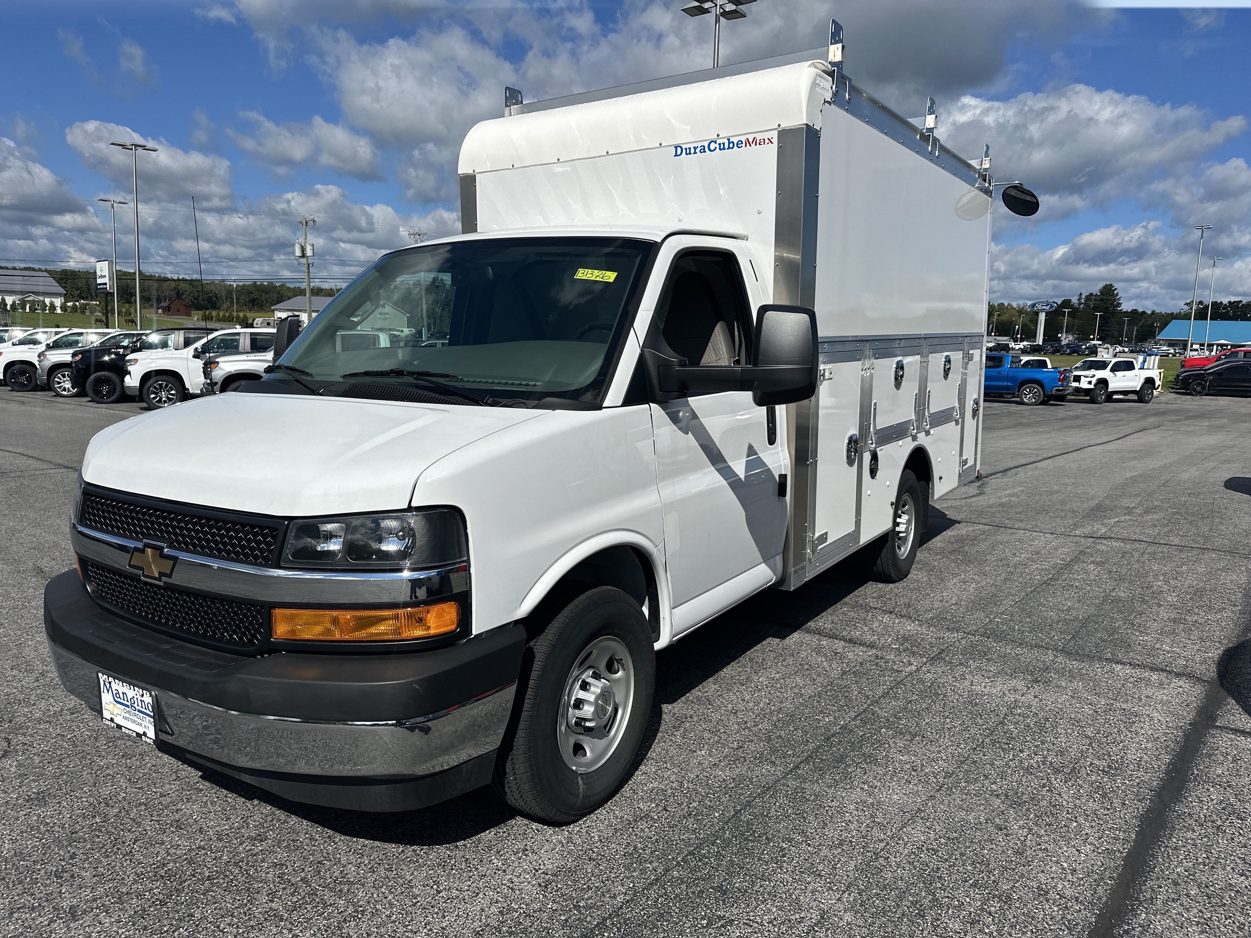 2026 Chevrolet Express Cutaway 3500 1WT