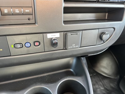 2025 Chevrolet Express Cutaway 3500 1WT