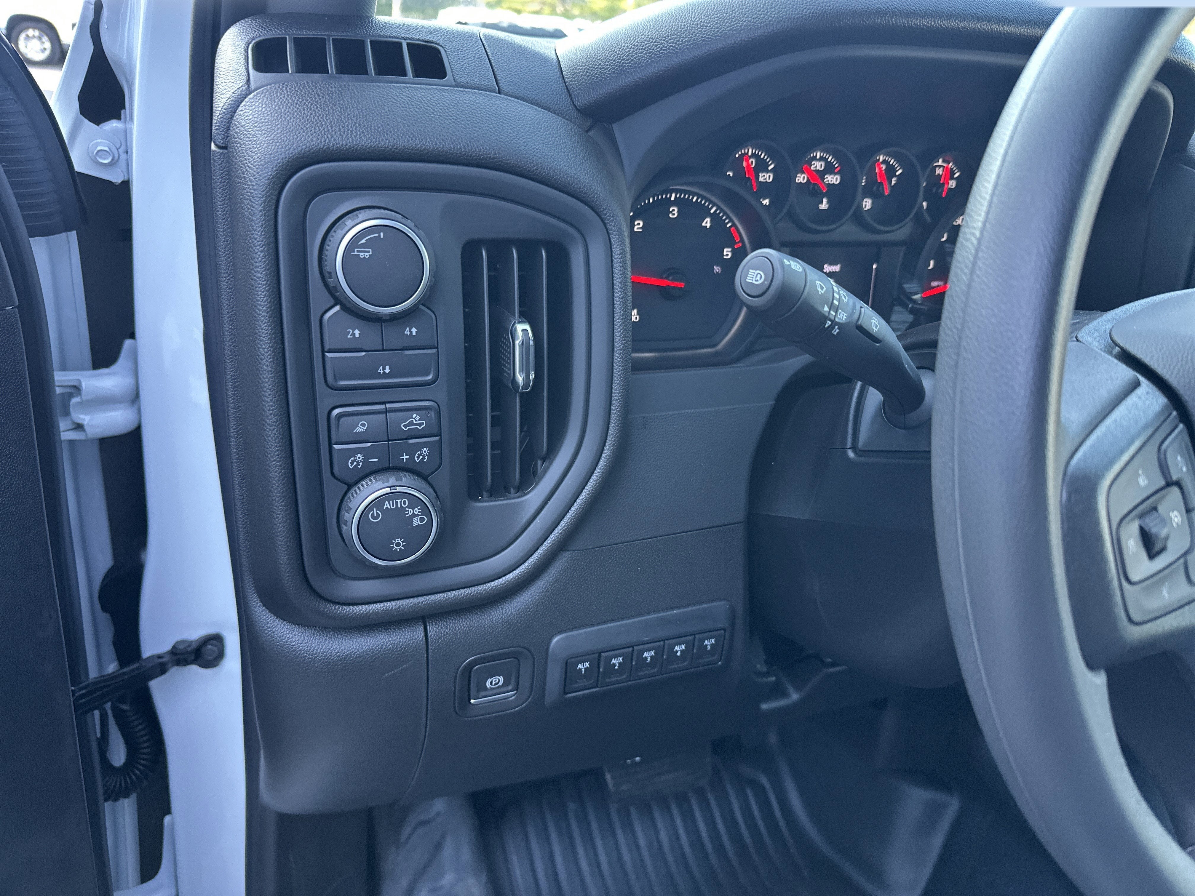 2025 Chevrolet Silverado 3500 HD Chassis Cab Work Truck