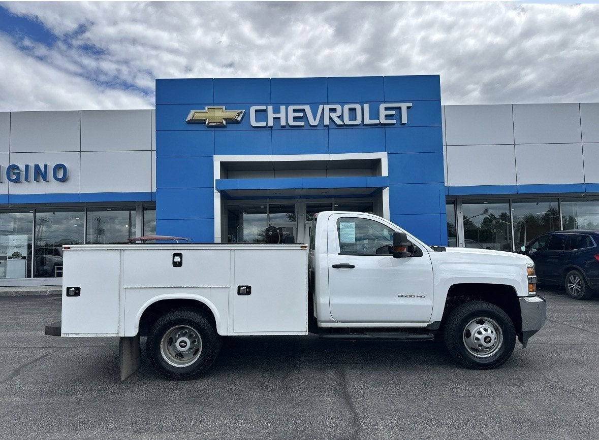 2017 Chevrolet Silverado HD WT 4WD Regular Cab 137.5" WB's photo