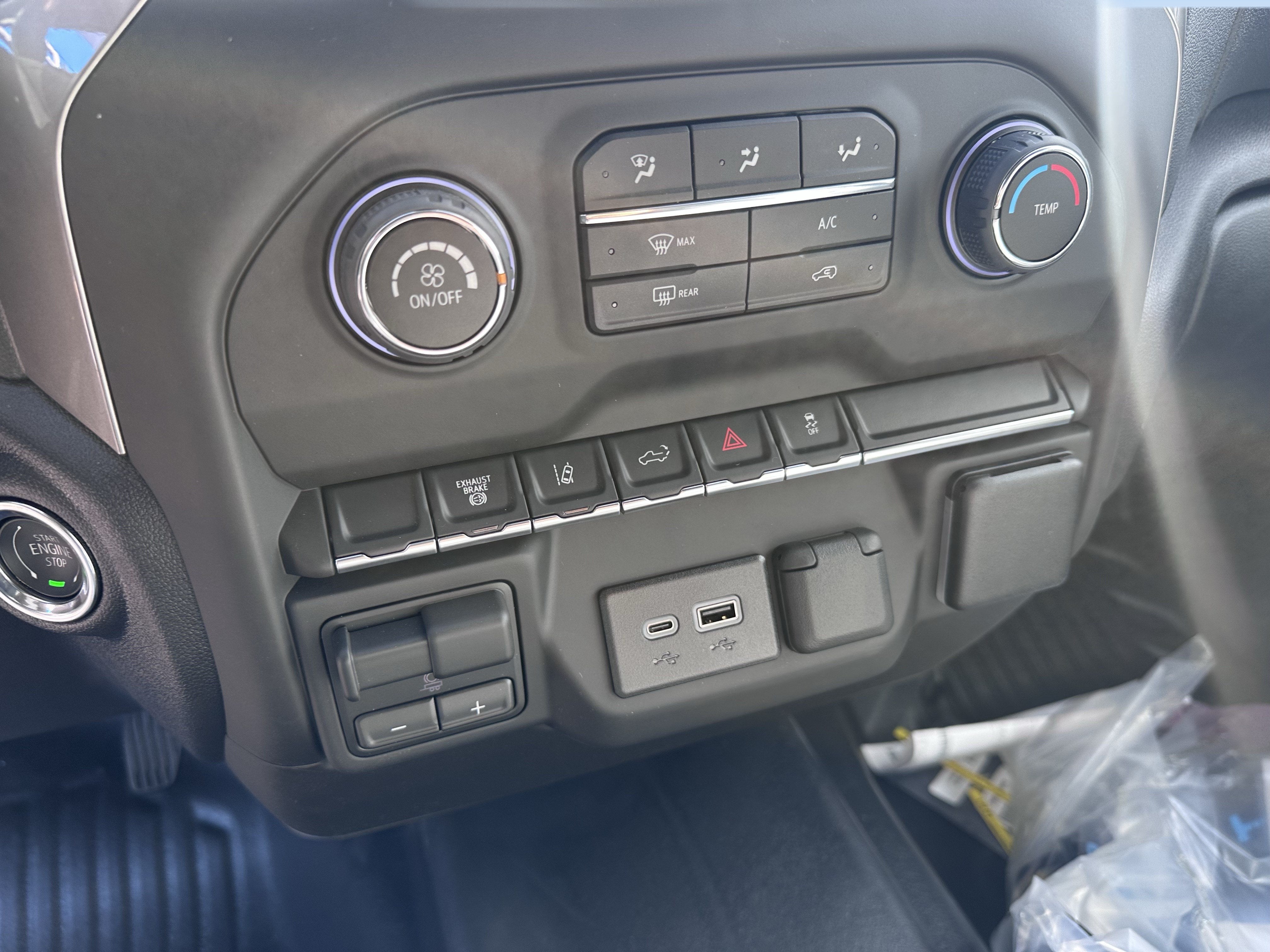 2026 Chevrolet Silverado 3500 HD WT DRW