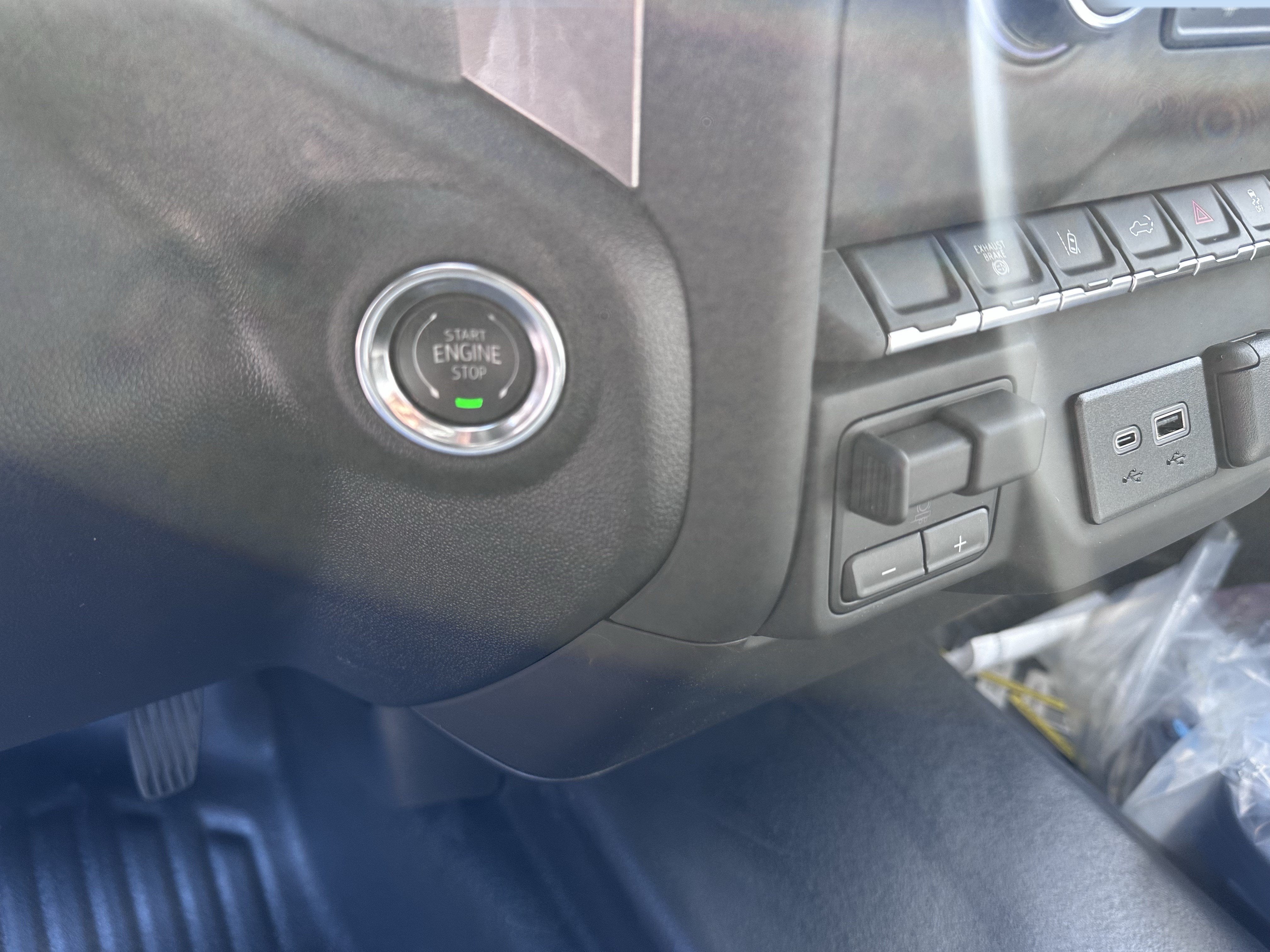 2026 Chevrolet Silverado 3500 HD WT DRW