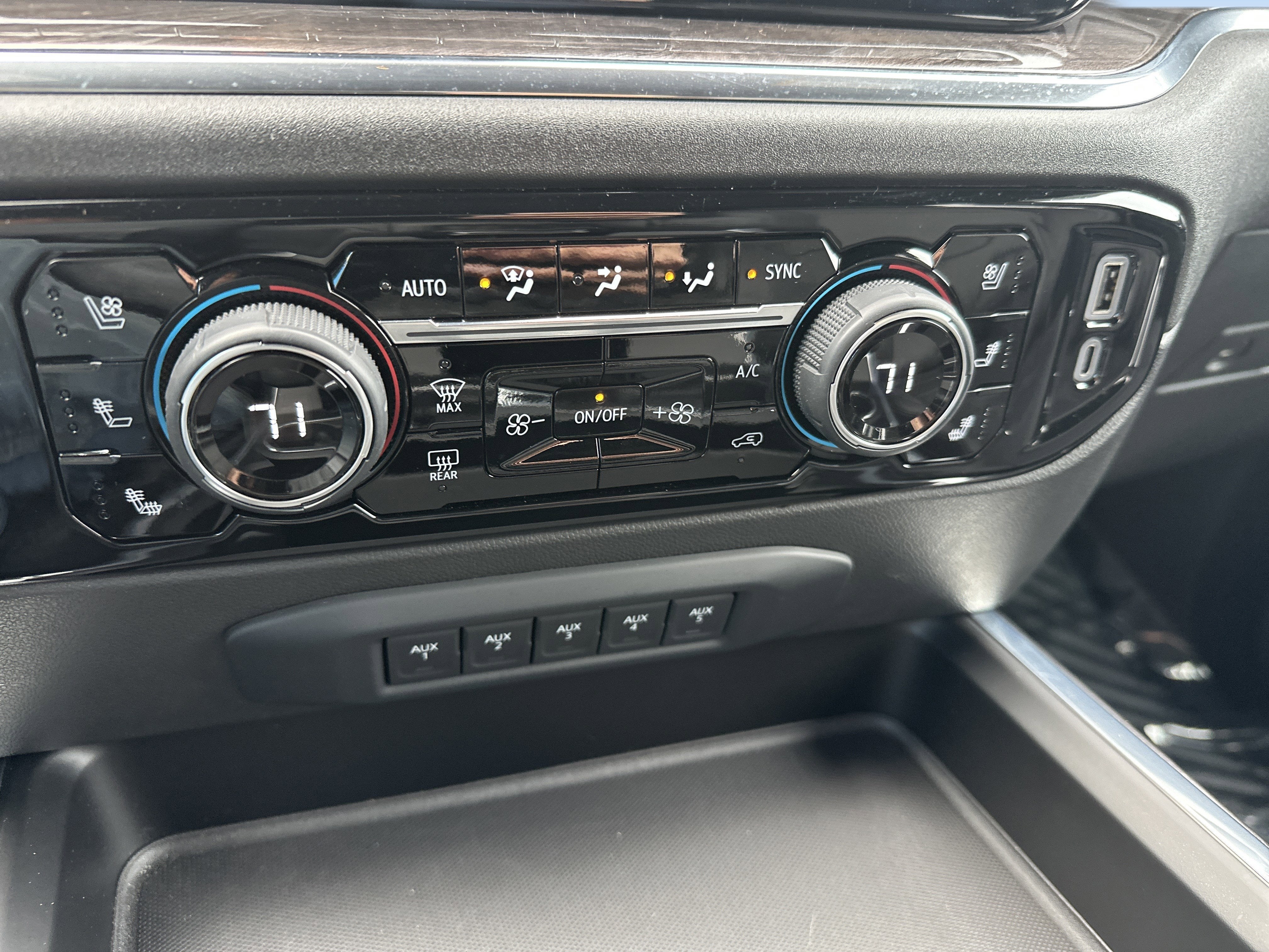 2024 Chevrolet Silverado 3500 HD LTZ