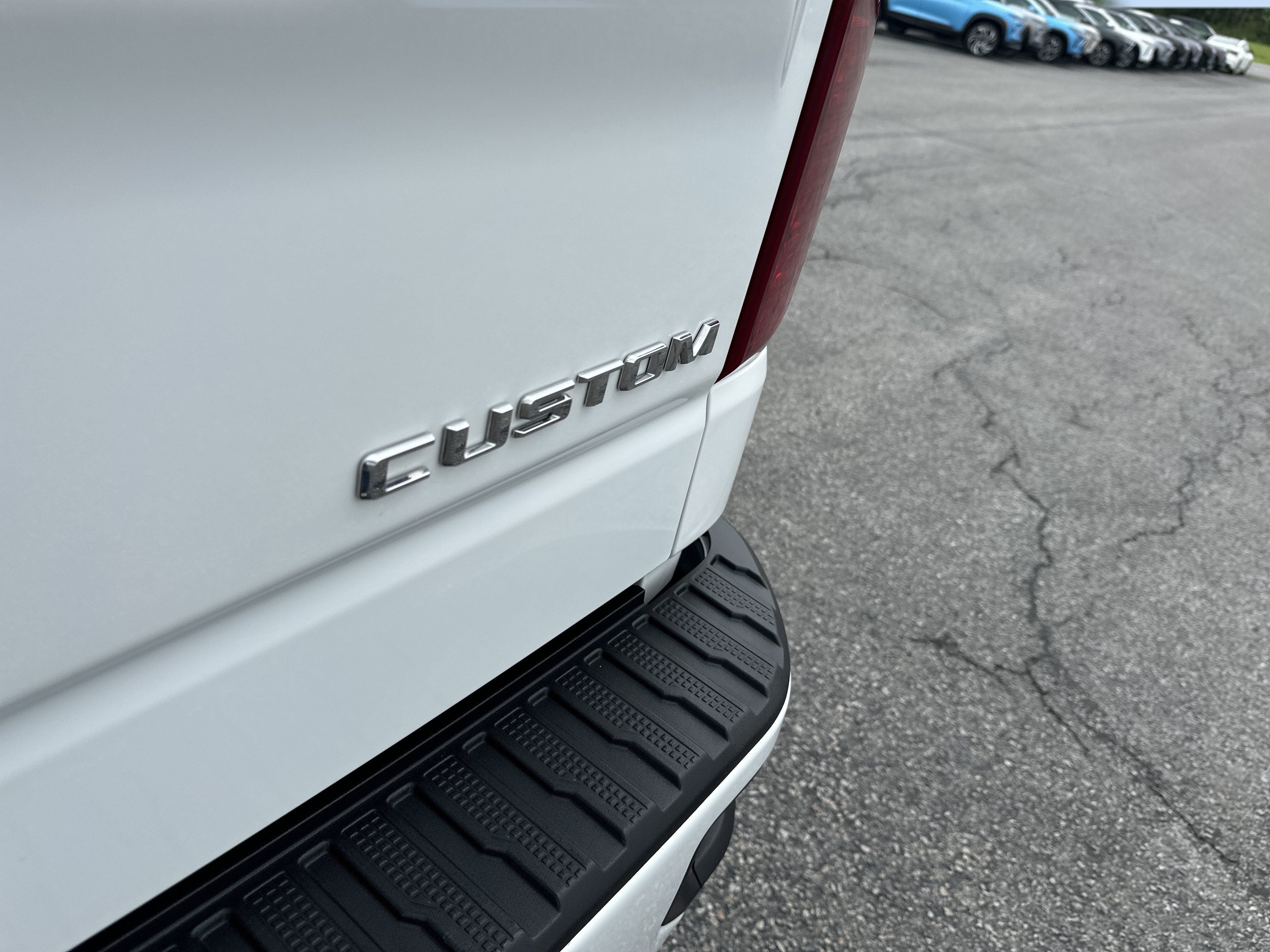 2024 Chevrolet Silverado 1500 Custom