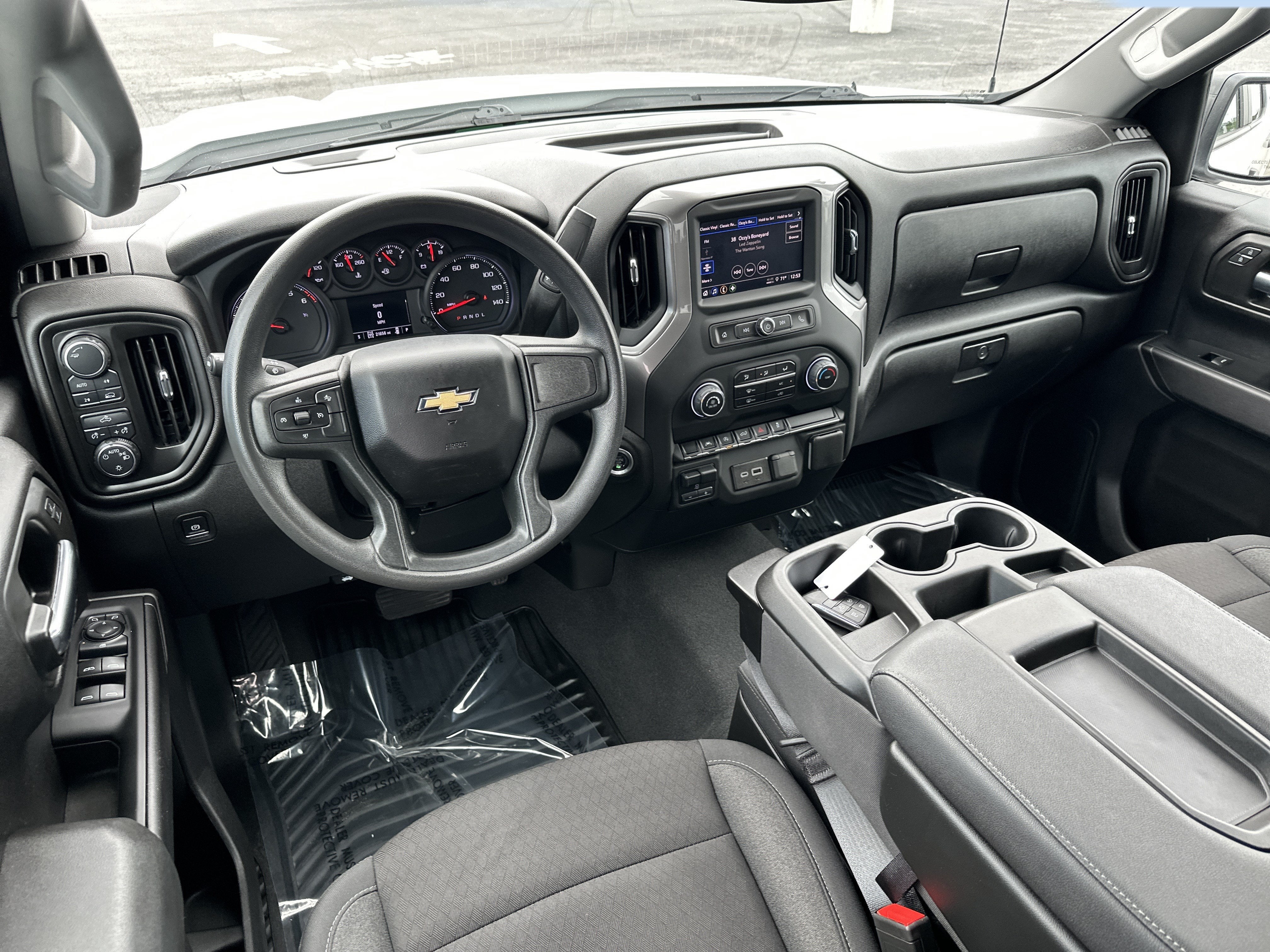2024 Chevrolet Silverado 1500 Custom