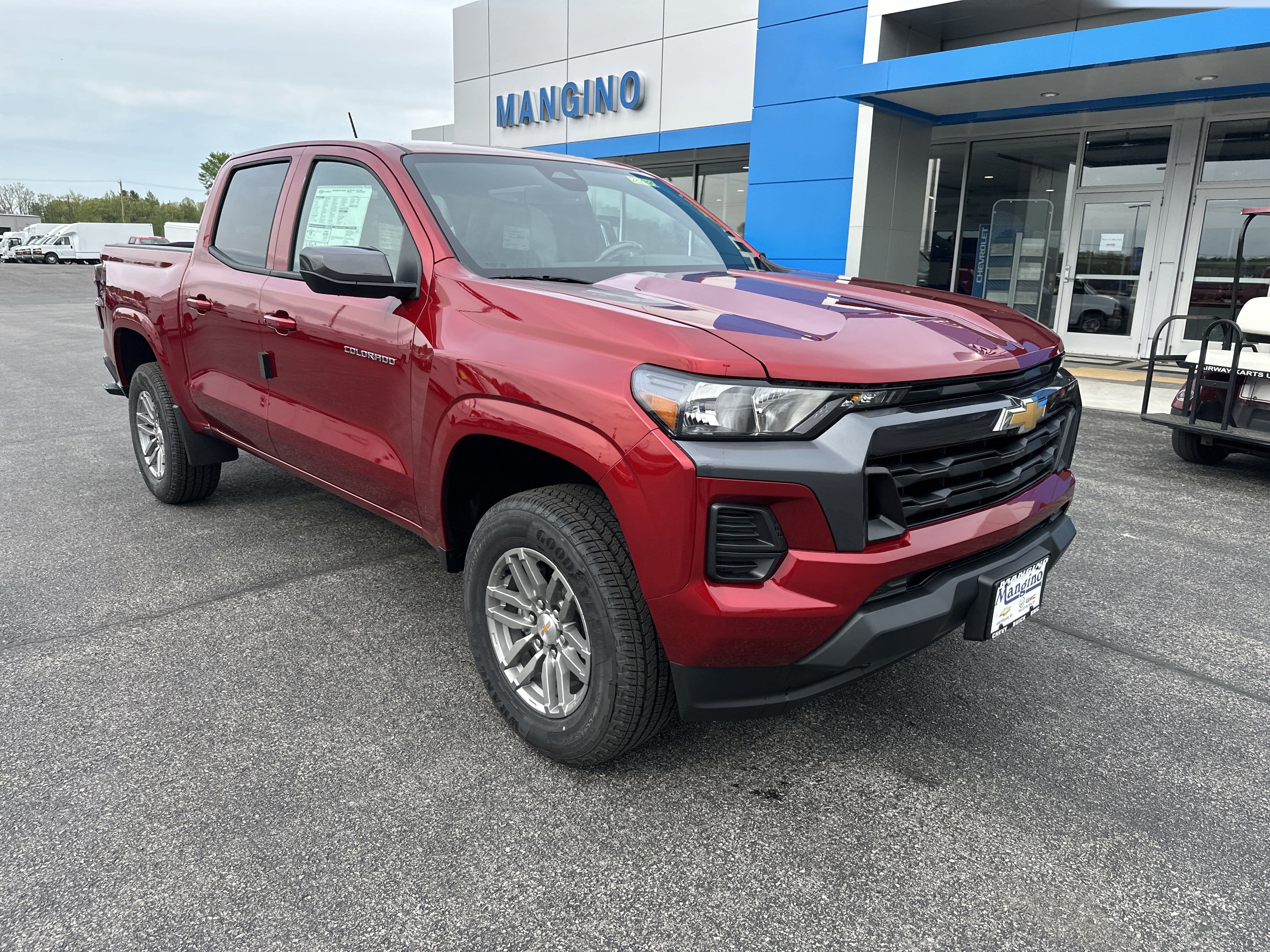 2025 Chevrolet Colorado WT/LT