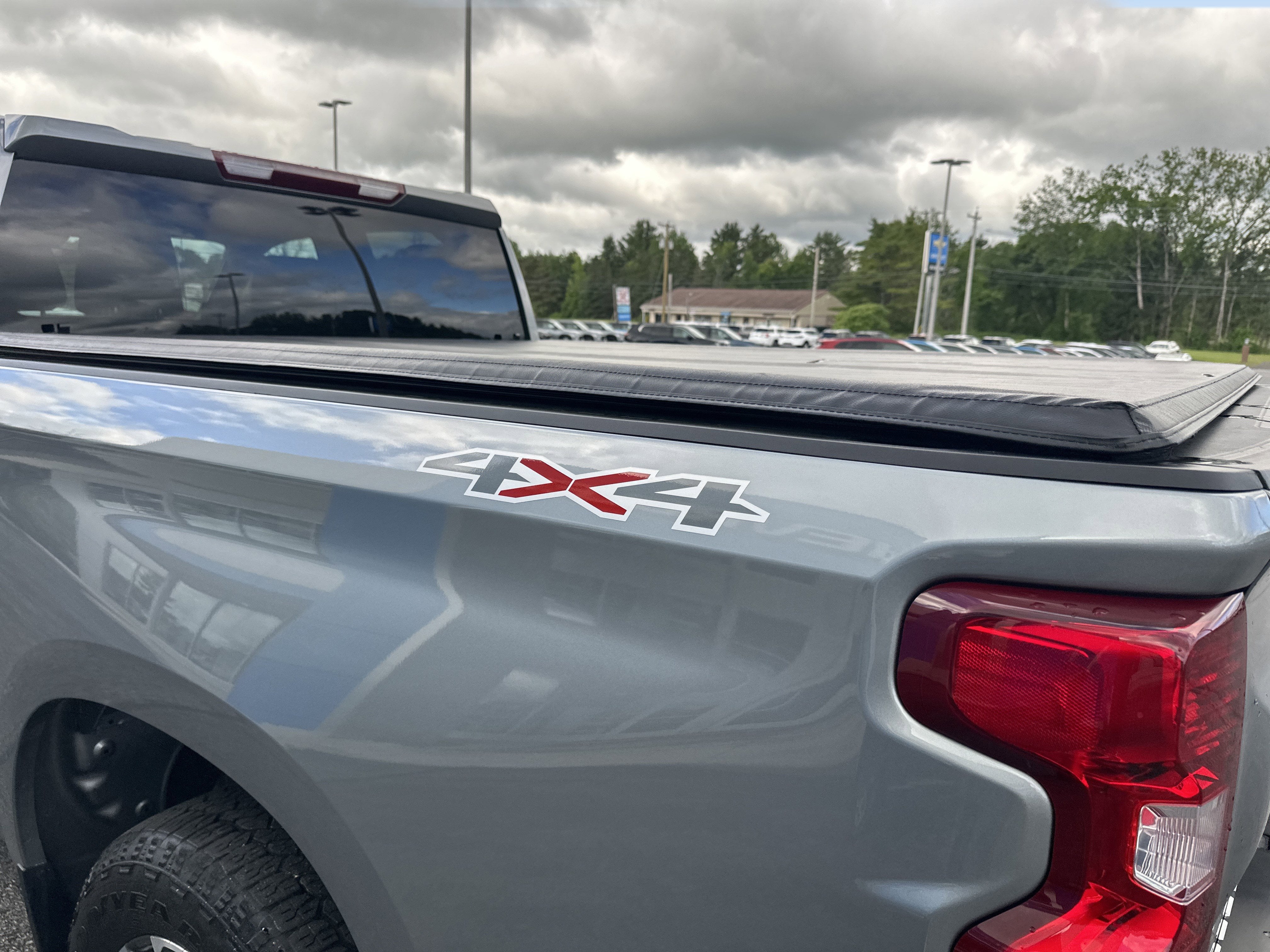 2023 Chevrolet Silverado 1500 LT (2FL)