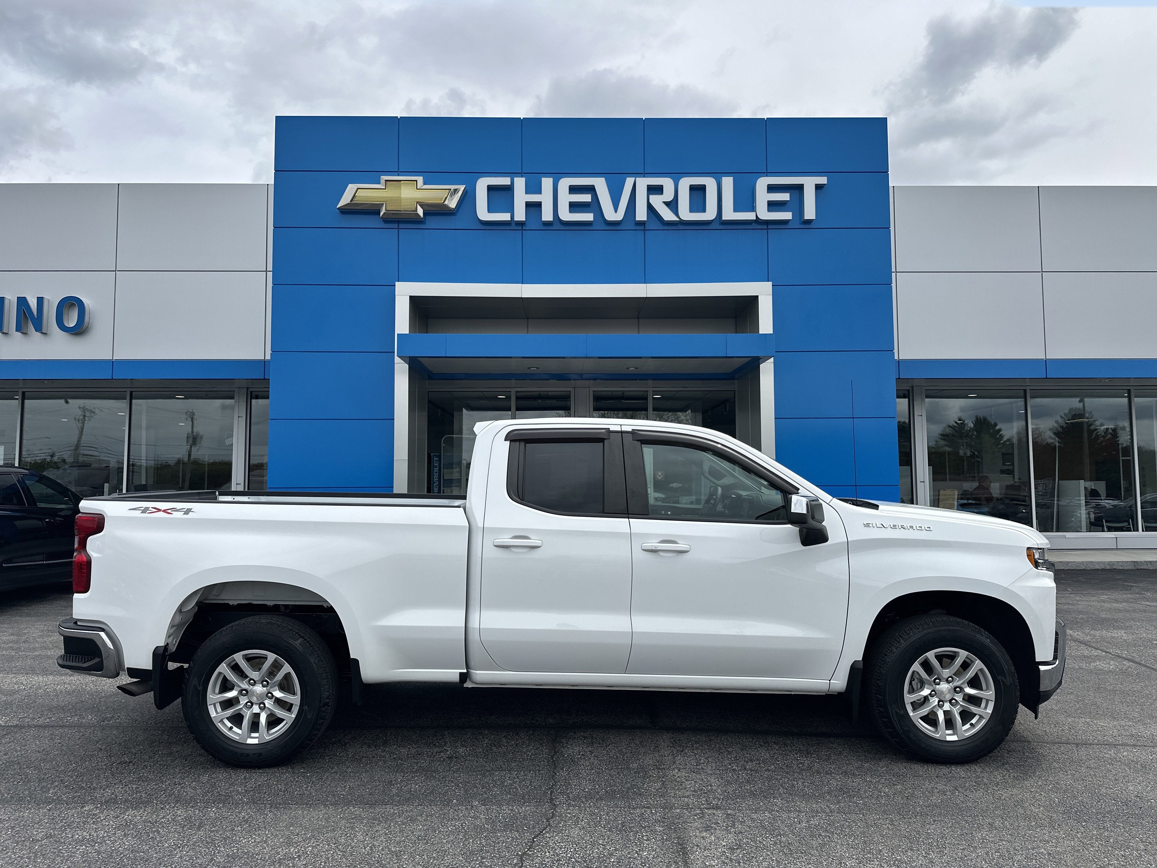 2022 Chevrolet Silverado 1500 LTD LT (2FL)