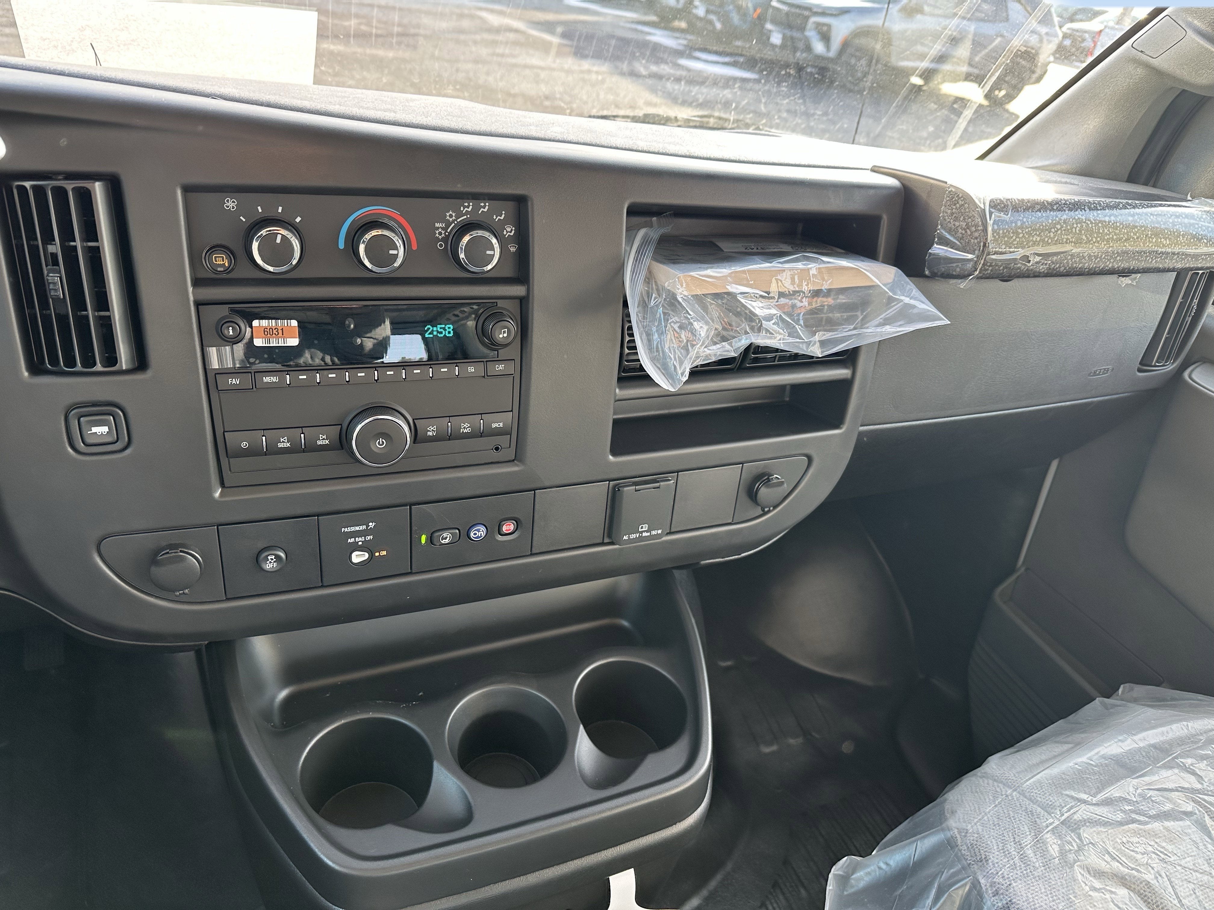 2025 Chevrolet Express Cargo WT