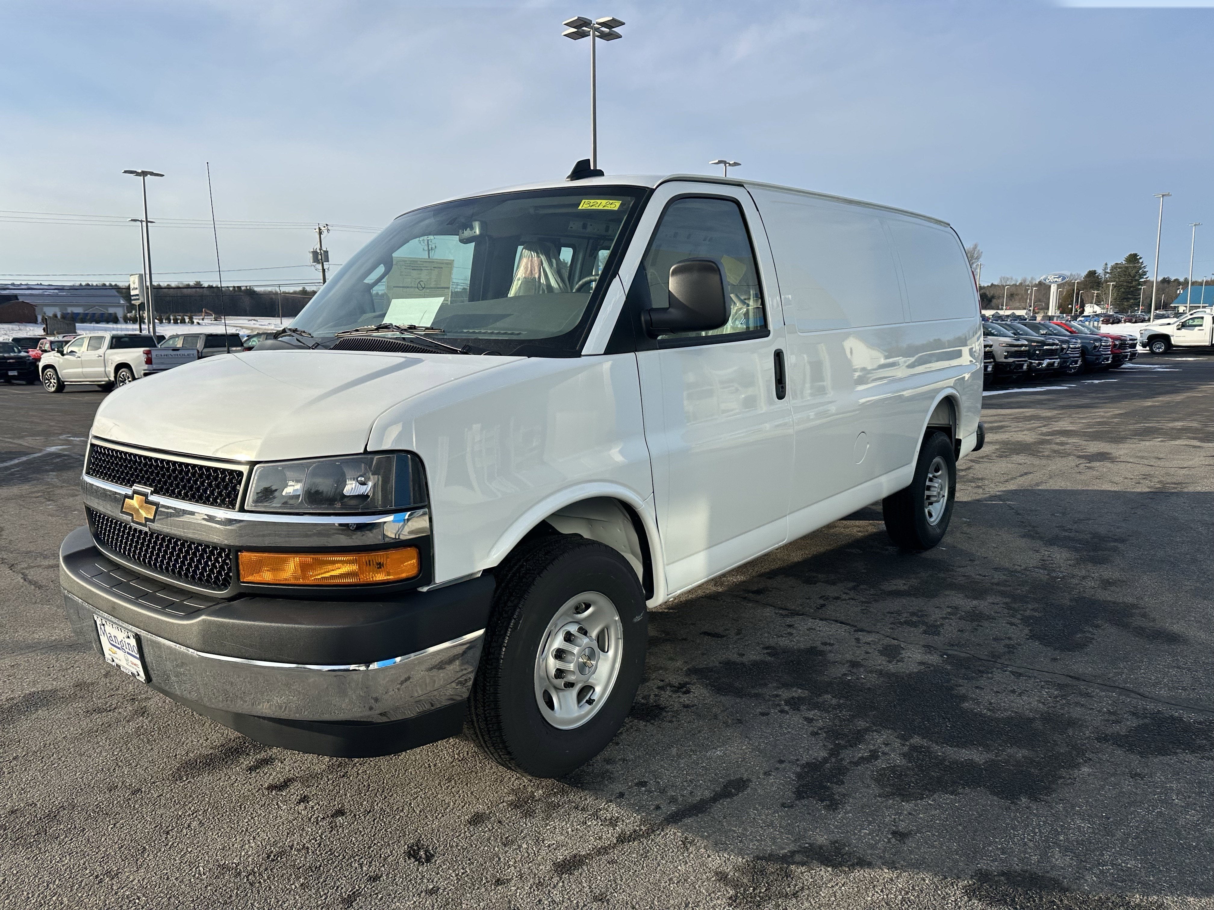 2025 Chevrolet Express Cargo 2500 WT
