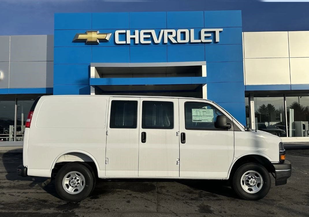 2025 Chevrolet Express Cargo 2500 WT