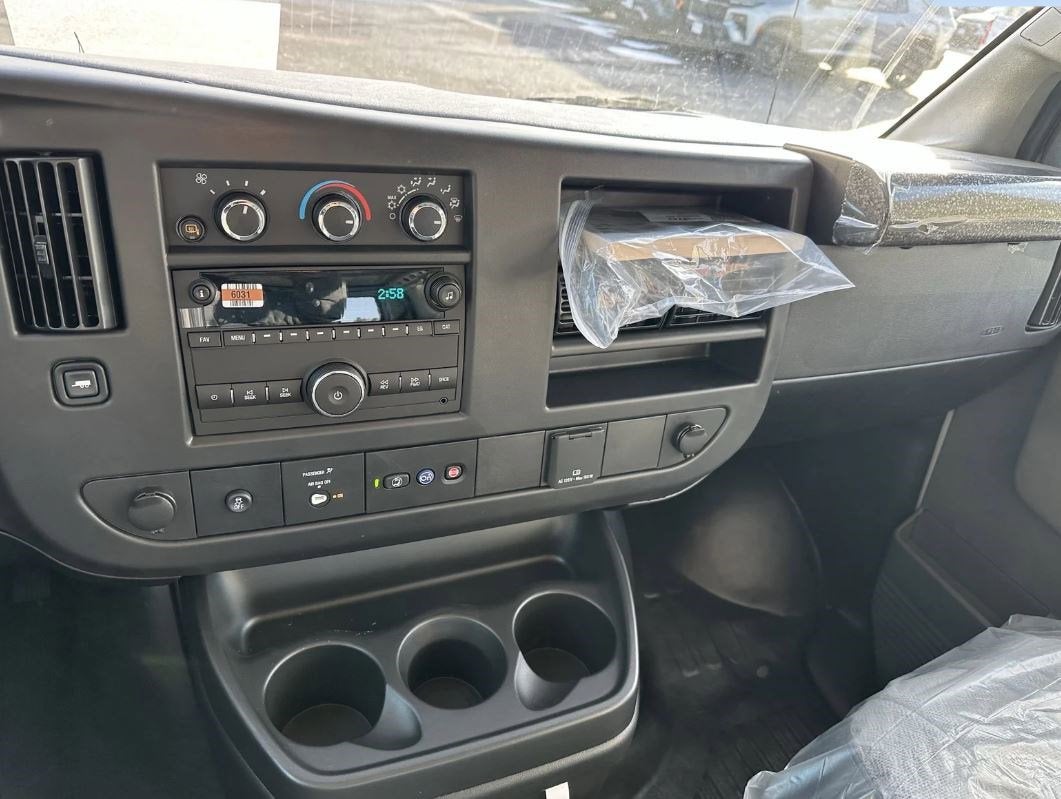 2025 Chevrolet Express Cargo 2500 WT