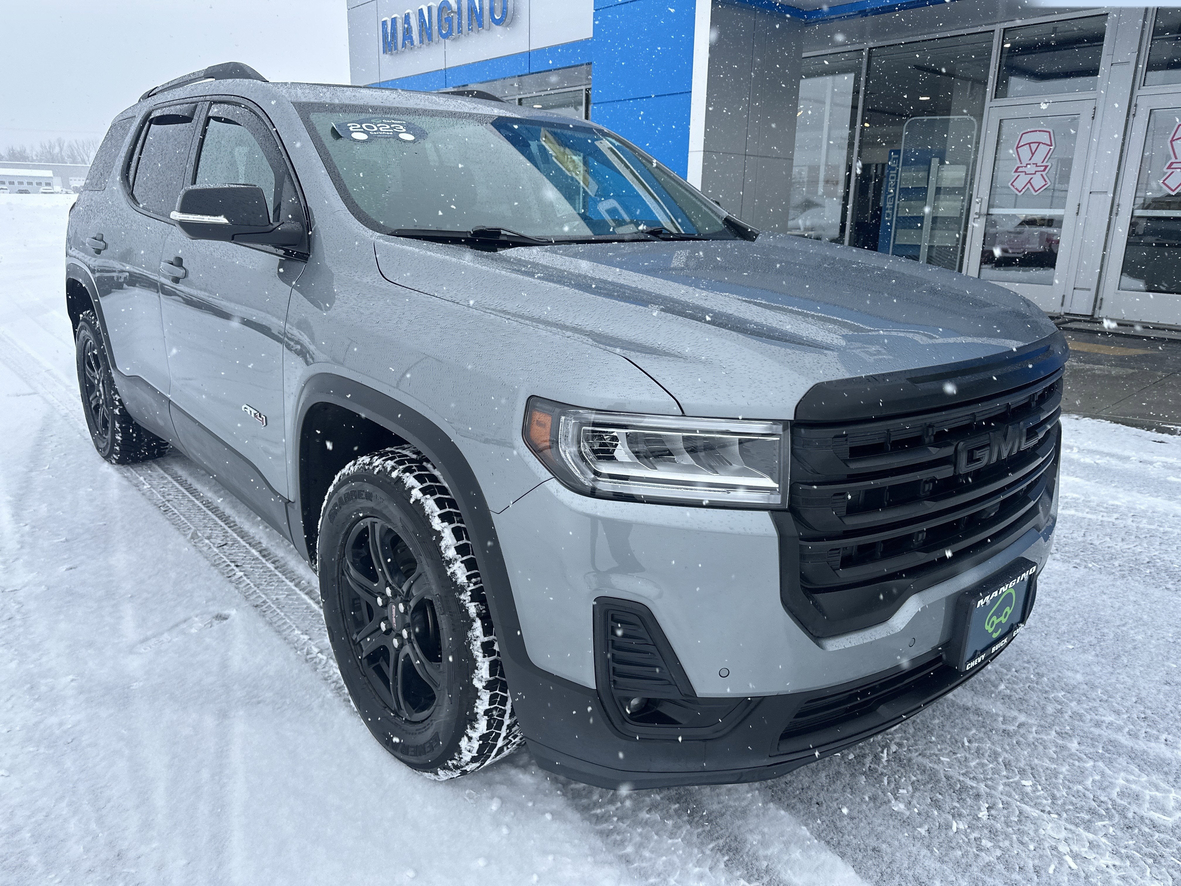 2023 GMC Acadia AT4