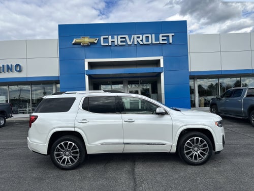 2023 GMC Acadia Denali