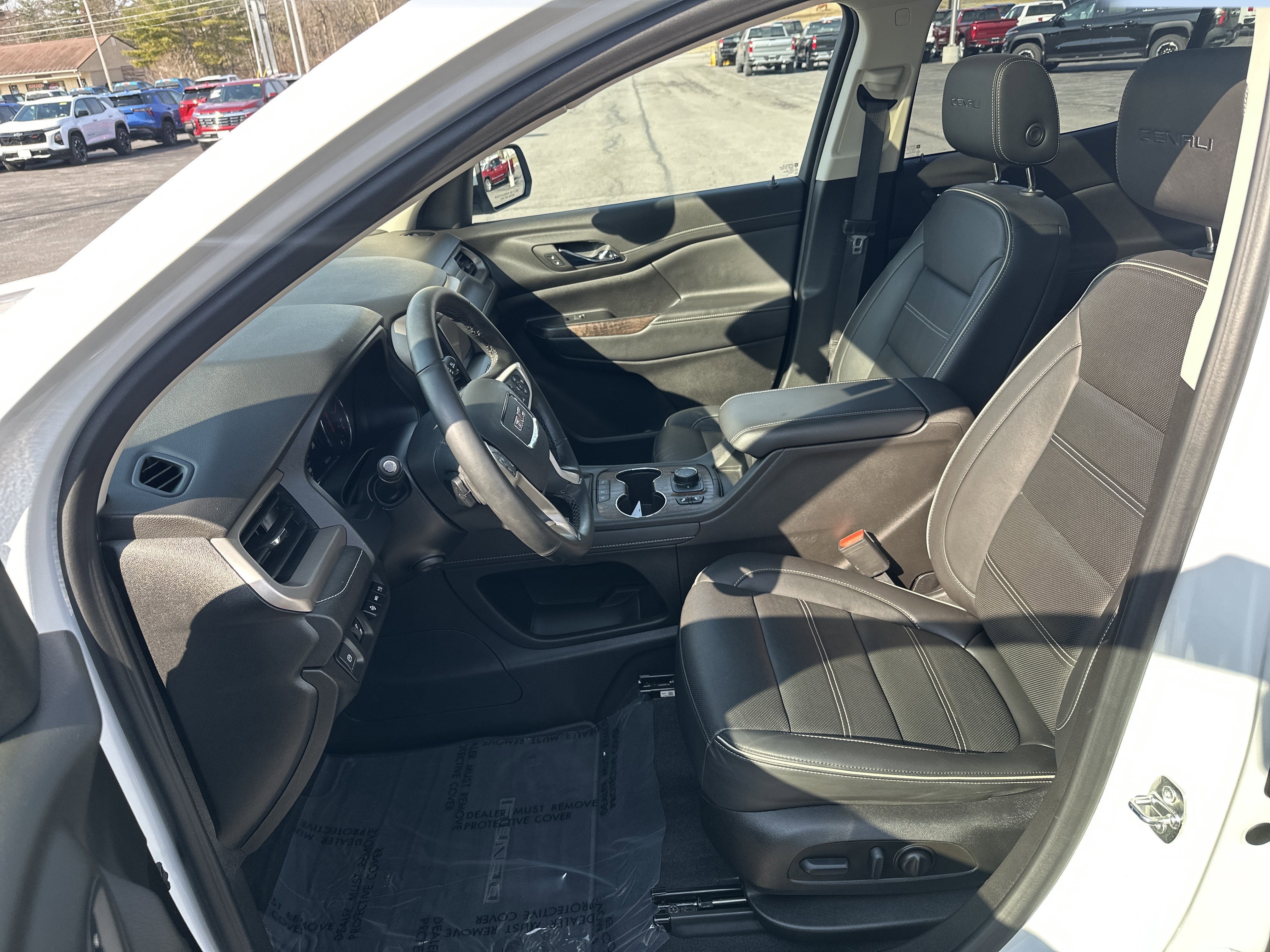 2023 GMC Acadia Denali