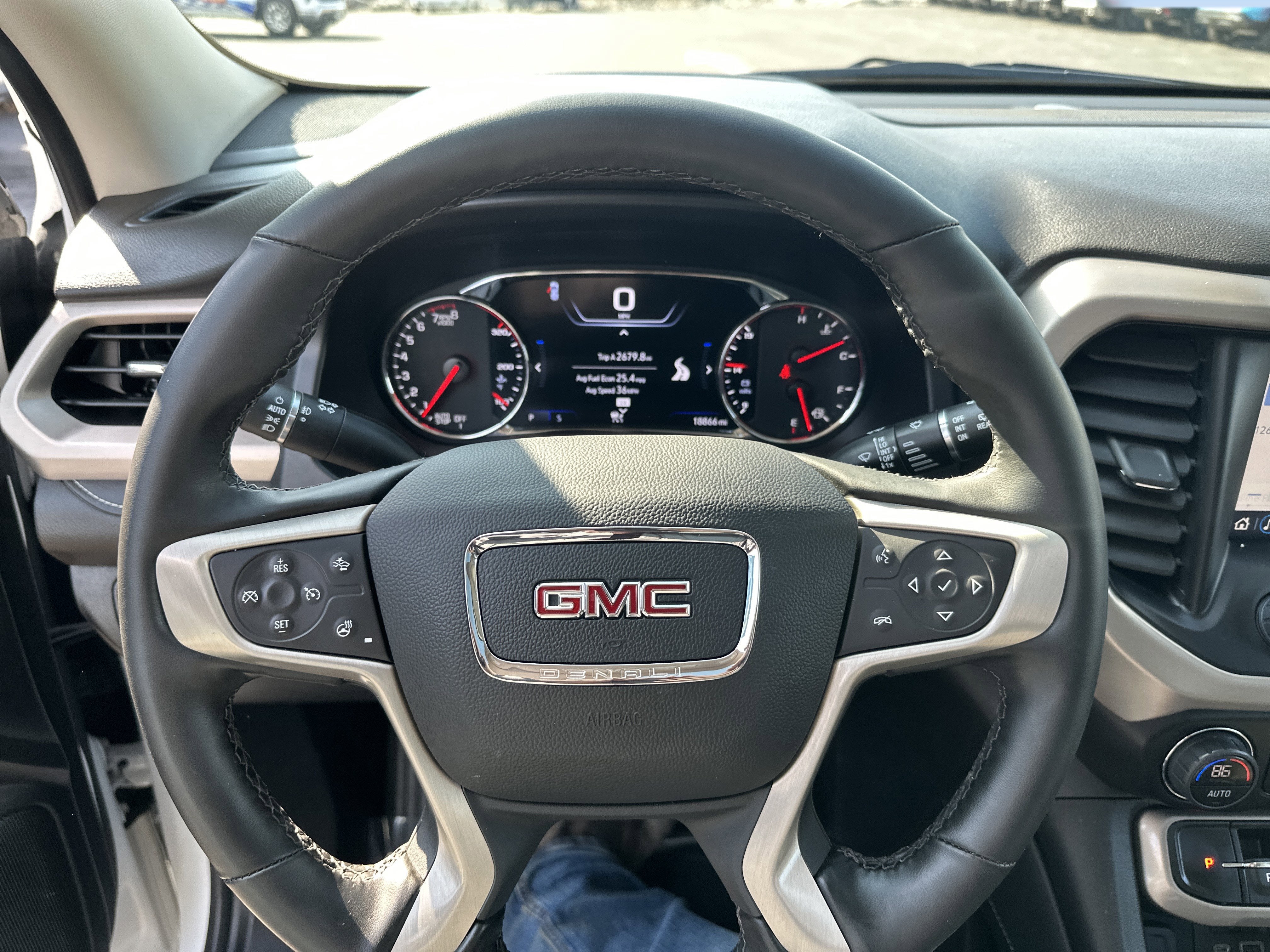 2023 GMC Acadia Denali