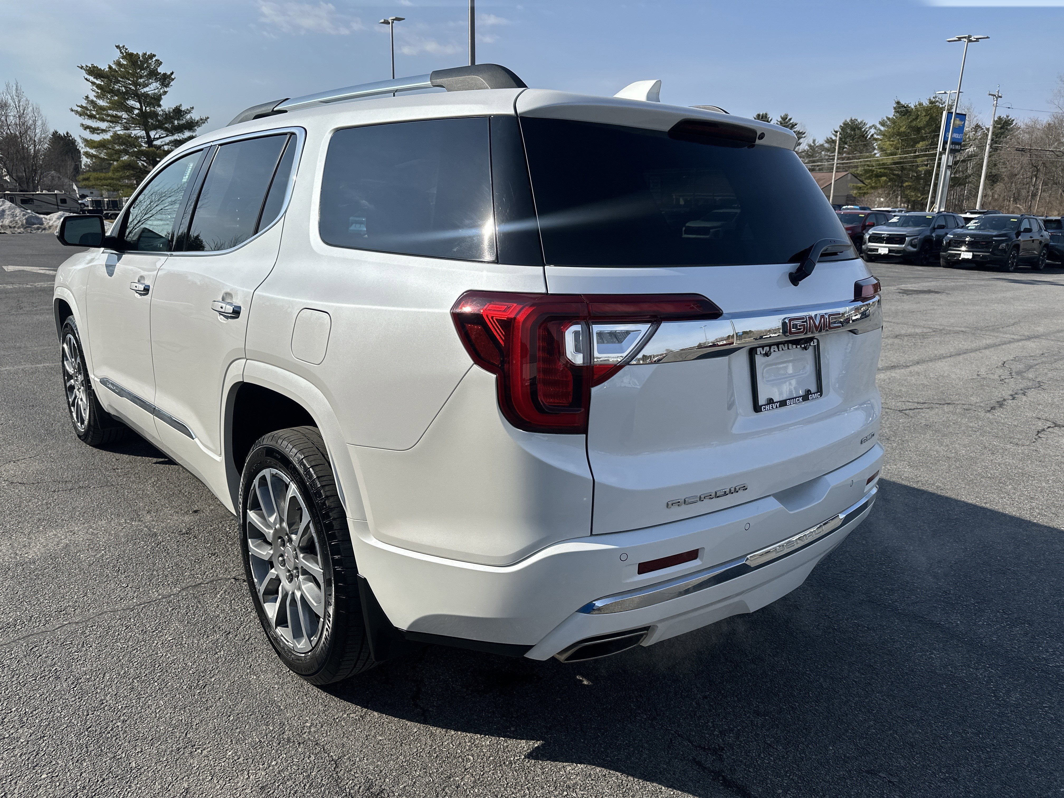 2023 GMC Acadia Denali