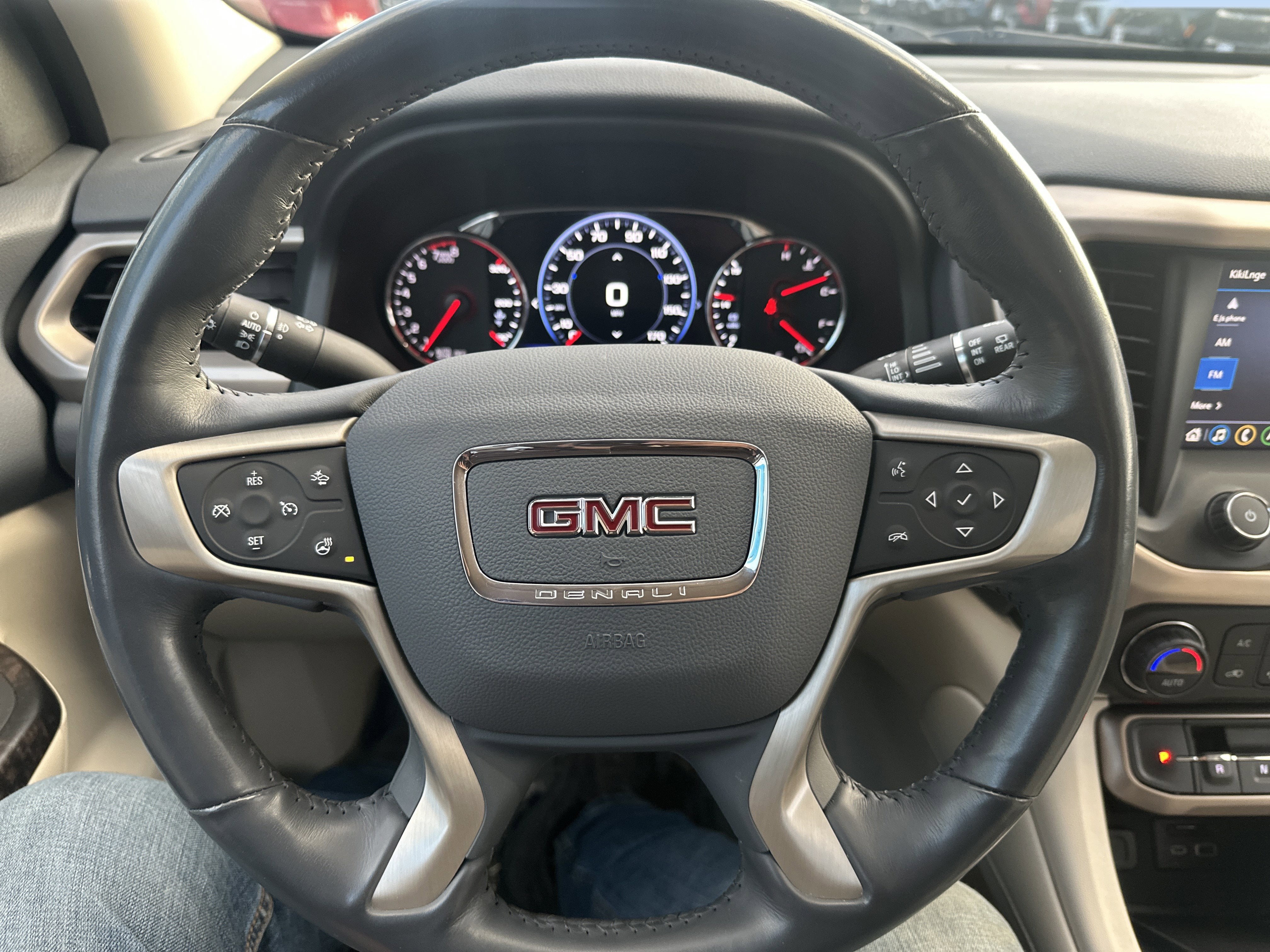 2022 GMC Acadia Denali