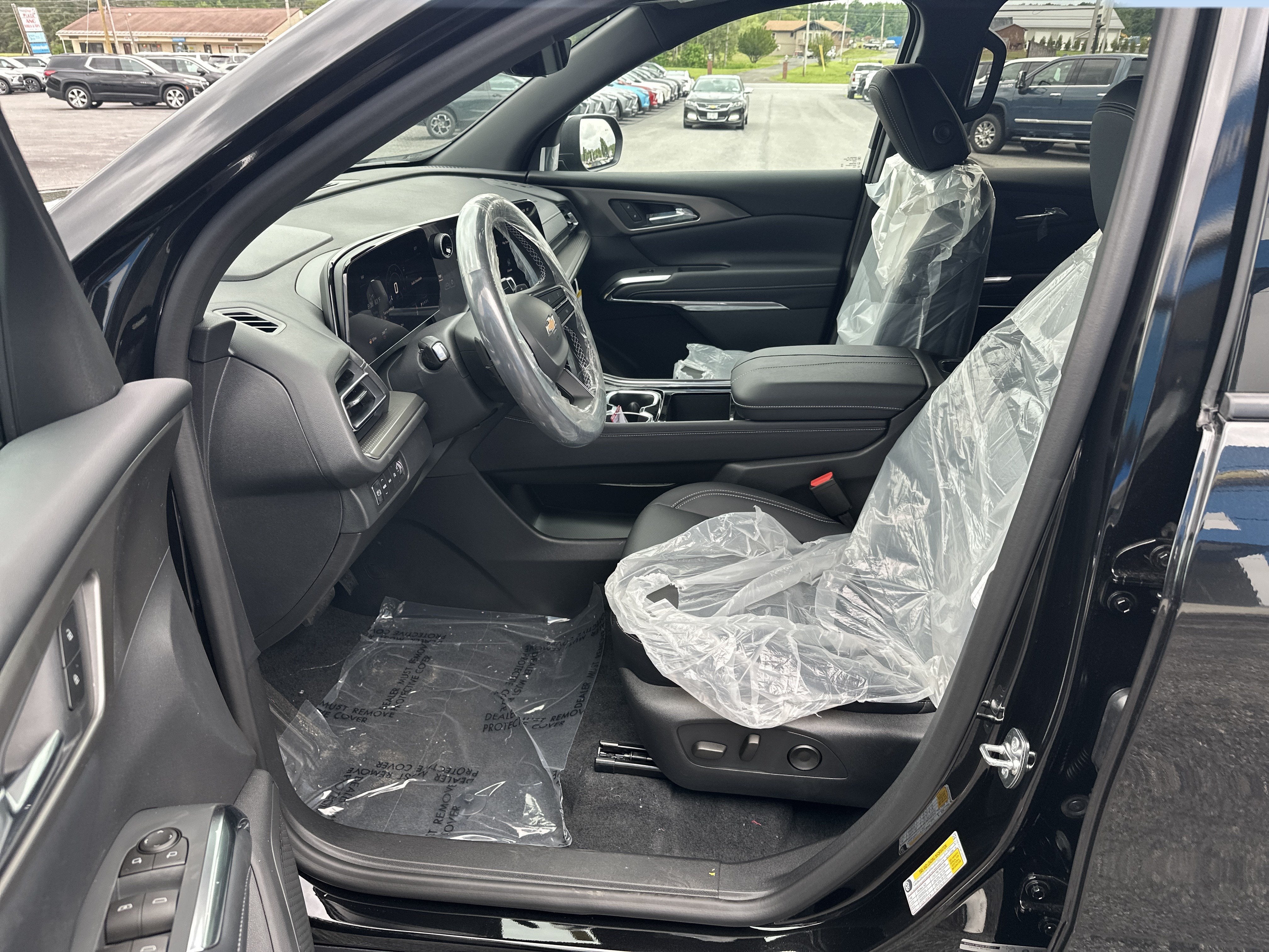2026 Chevrolet Traverse LT - Photo 9