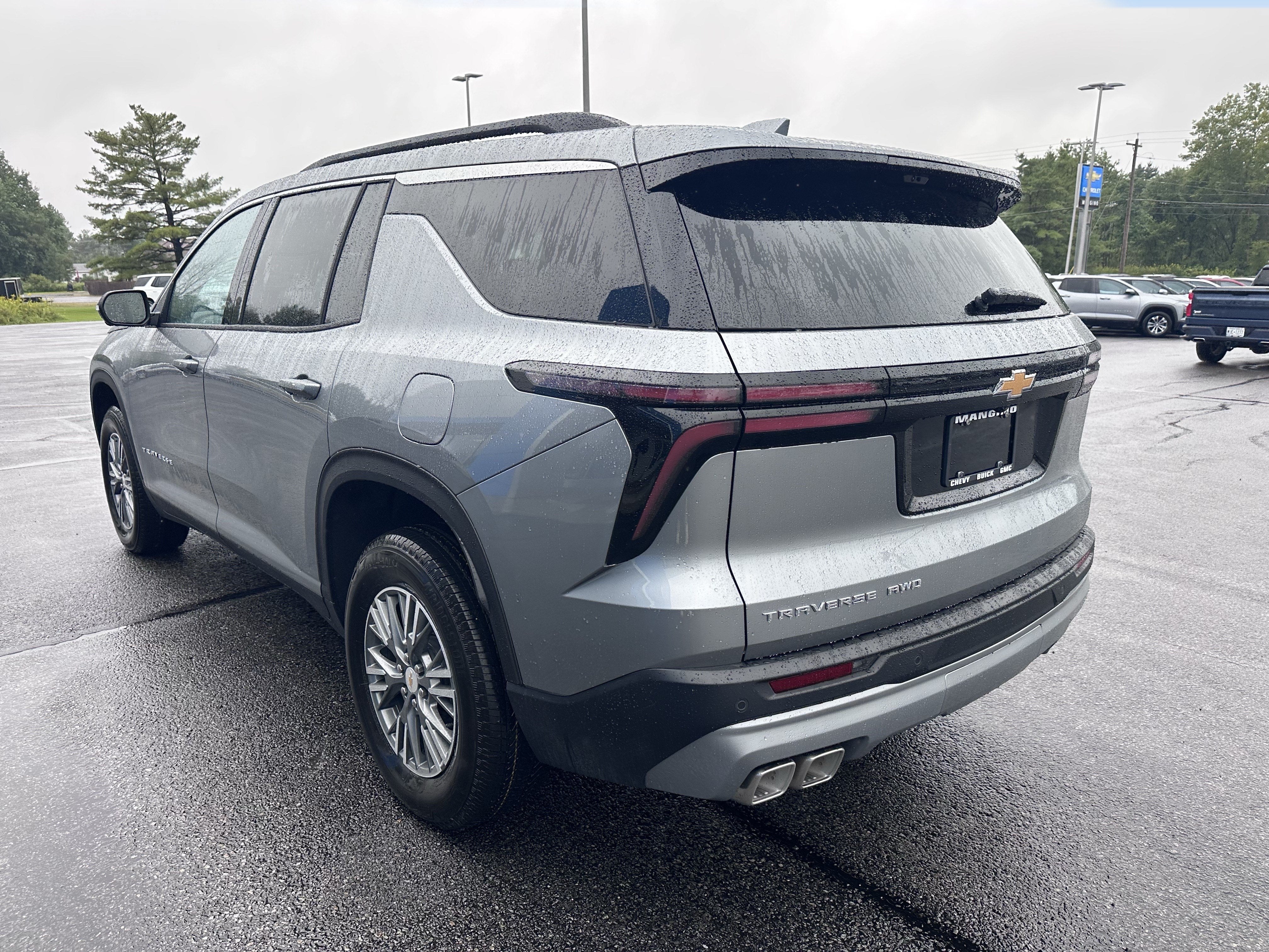 2027 Chevrolet Traverse LT