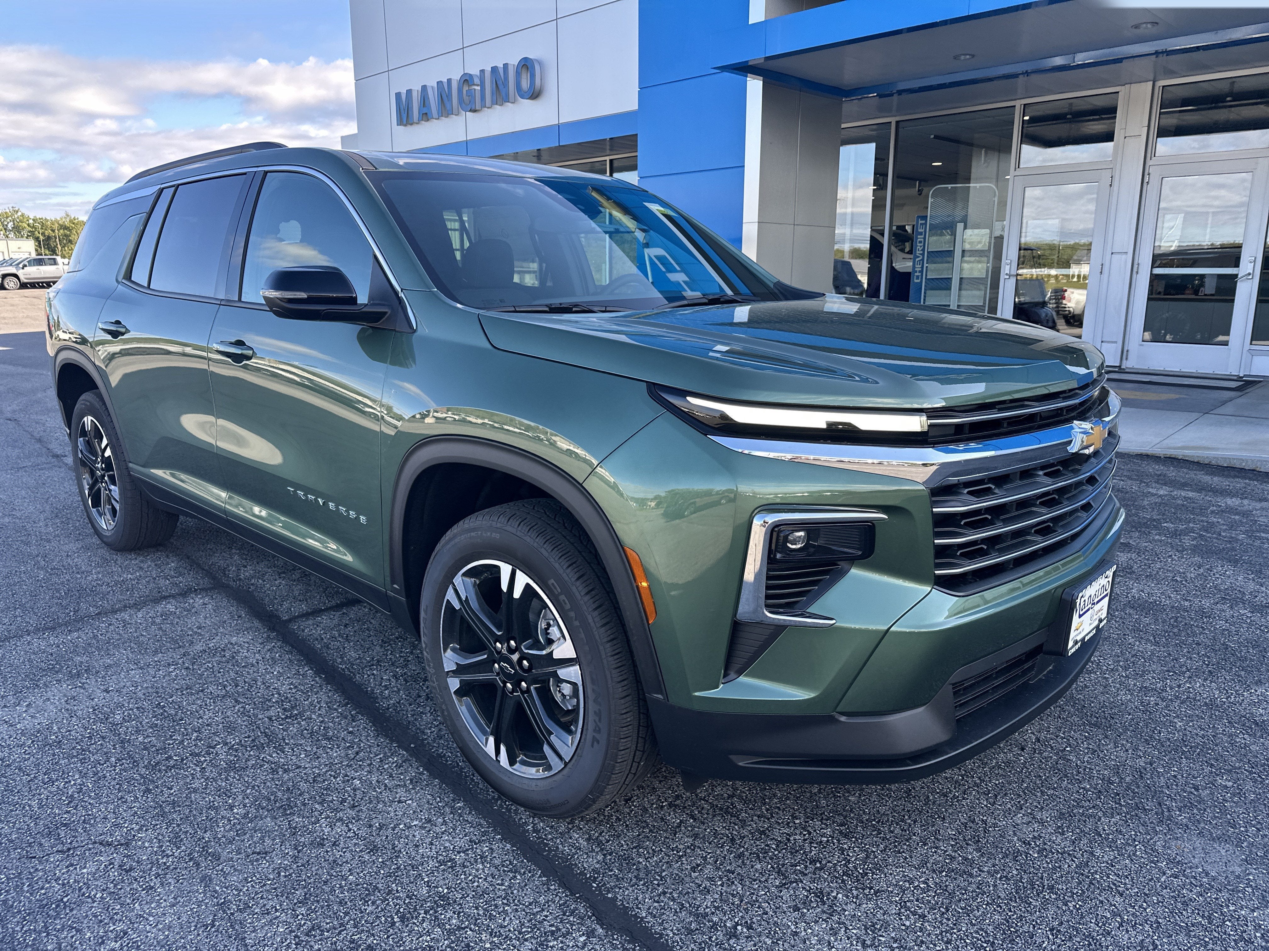 2027 Chevrolet Traverse LT