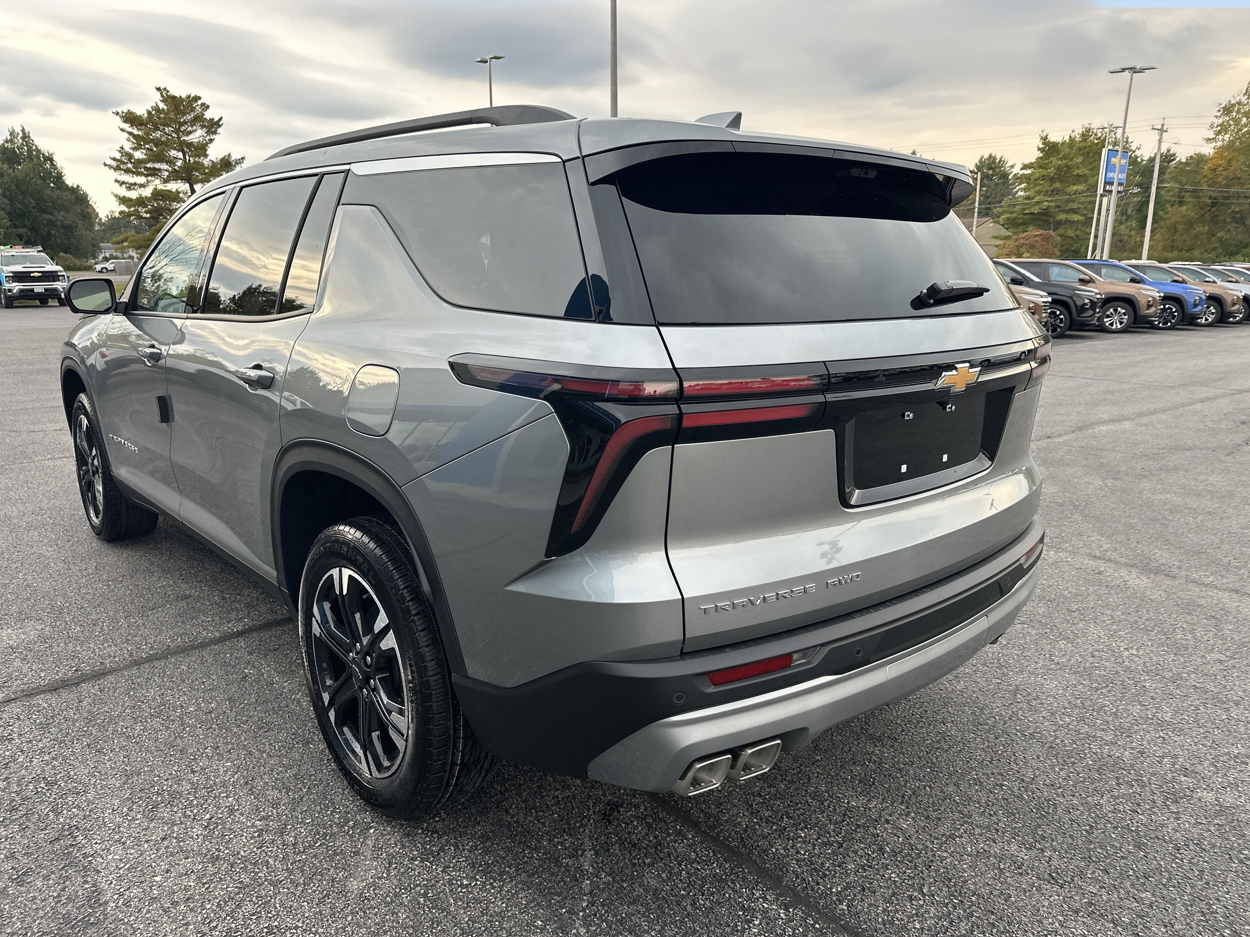 2027 Chevrolet Traverse LT