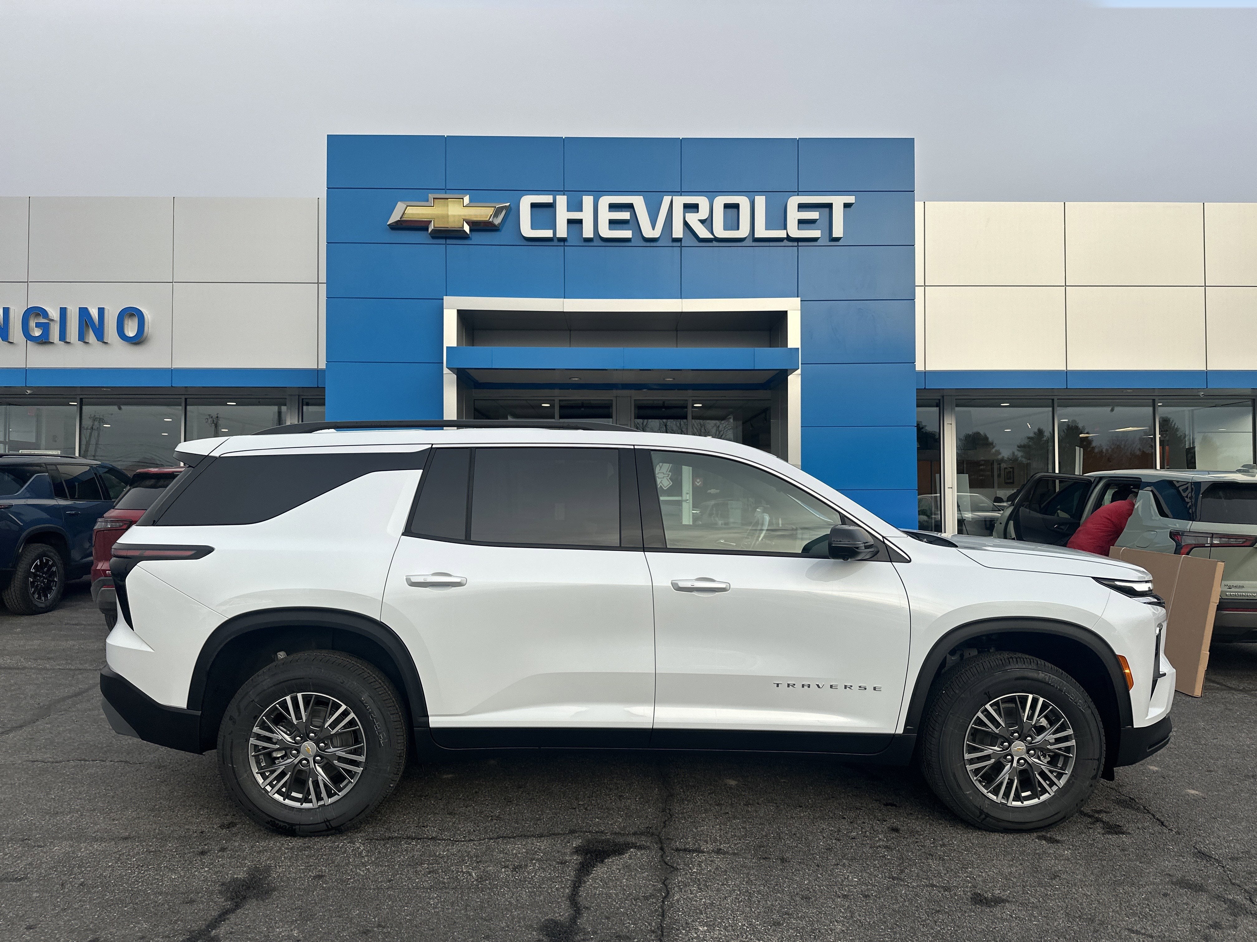 2026 Chevrolet Traverse LT