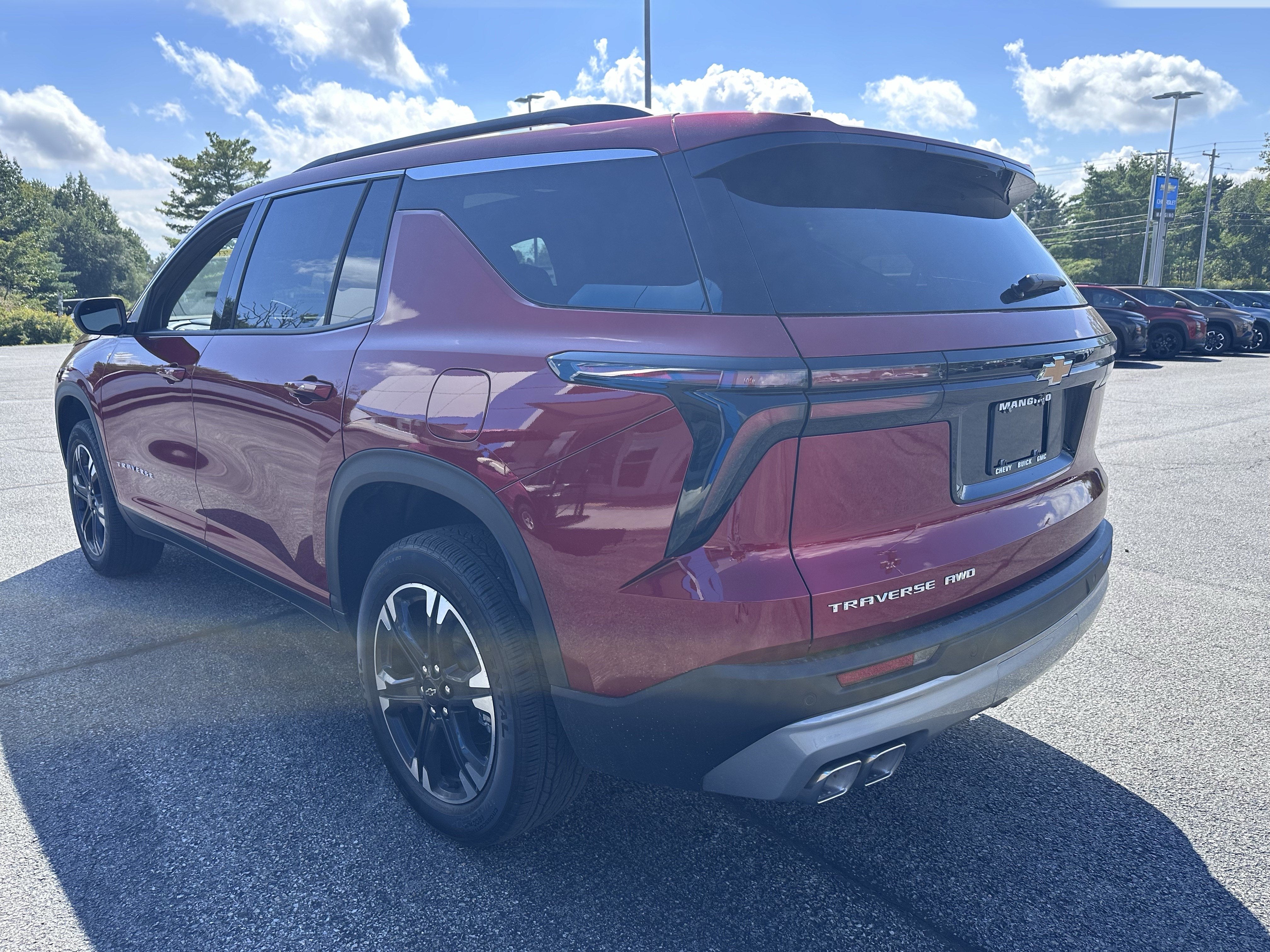 2027 Chevrolet Traverse LT