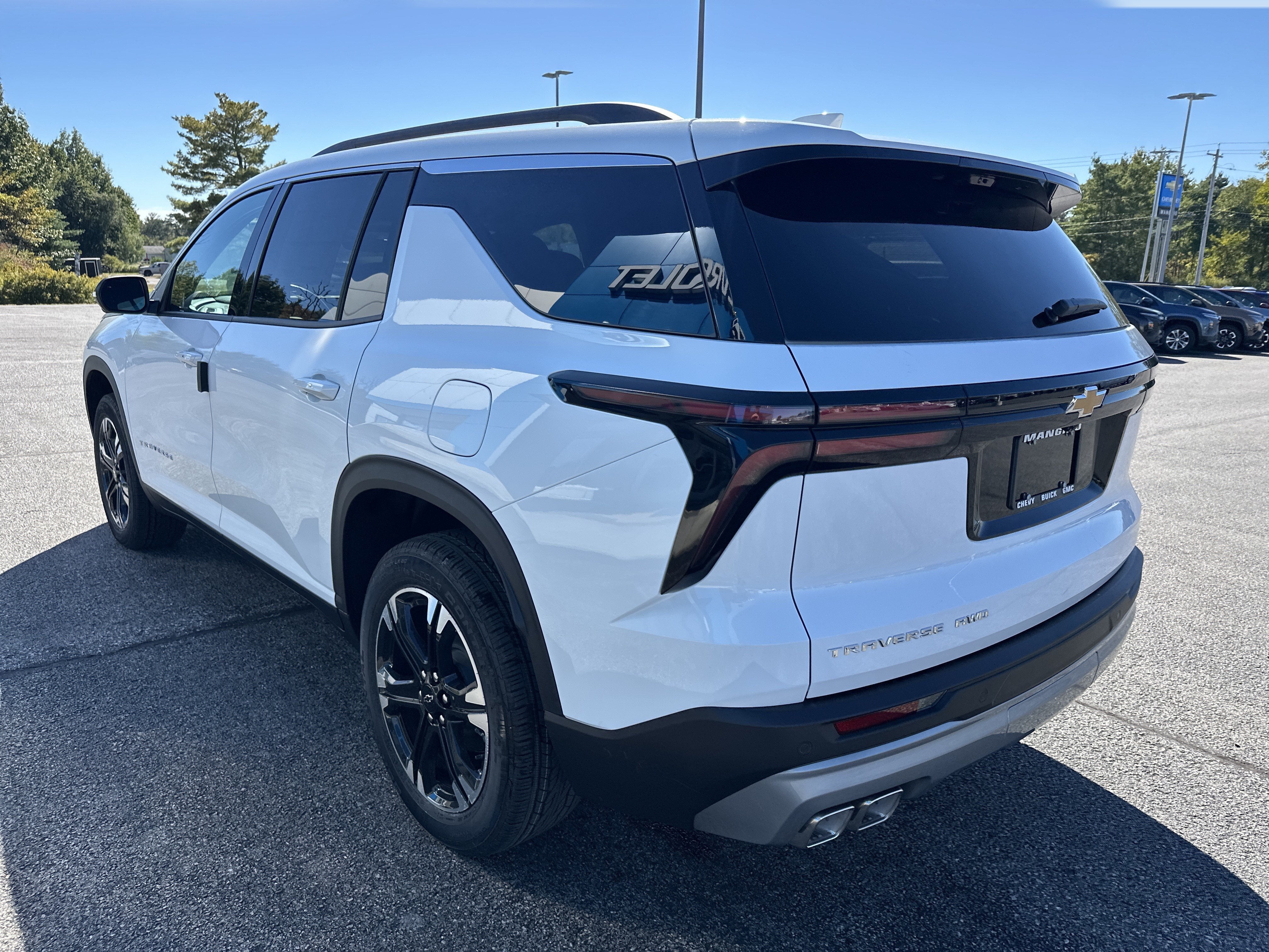 2027 Chevrolet Traverse LT