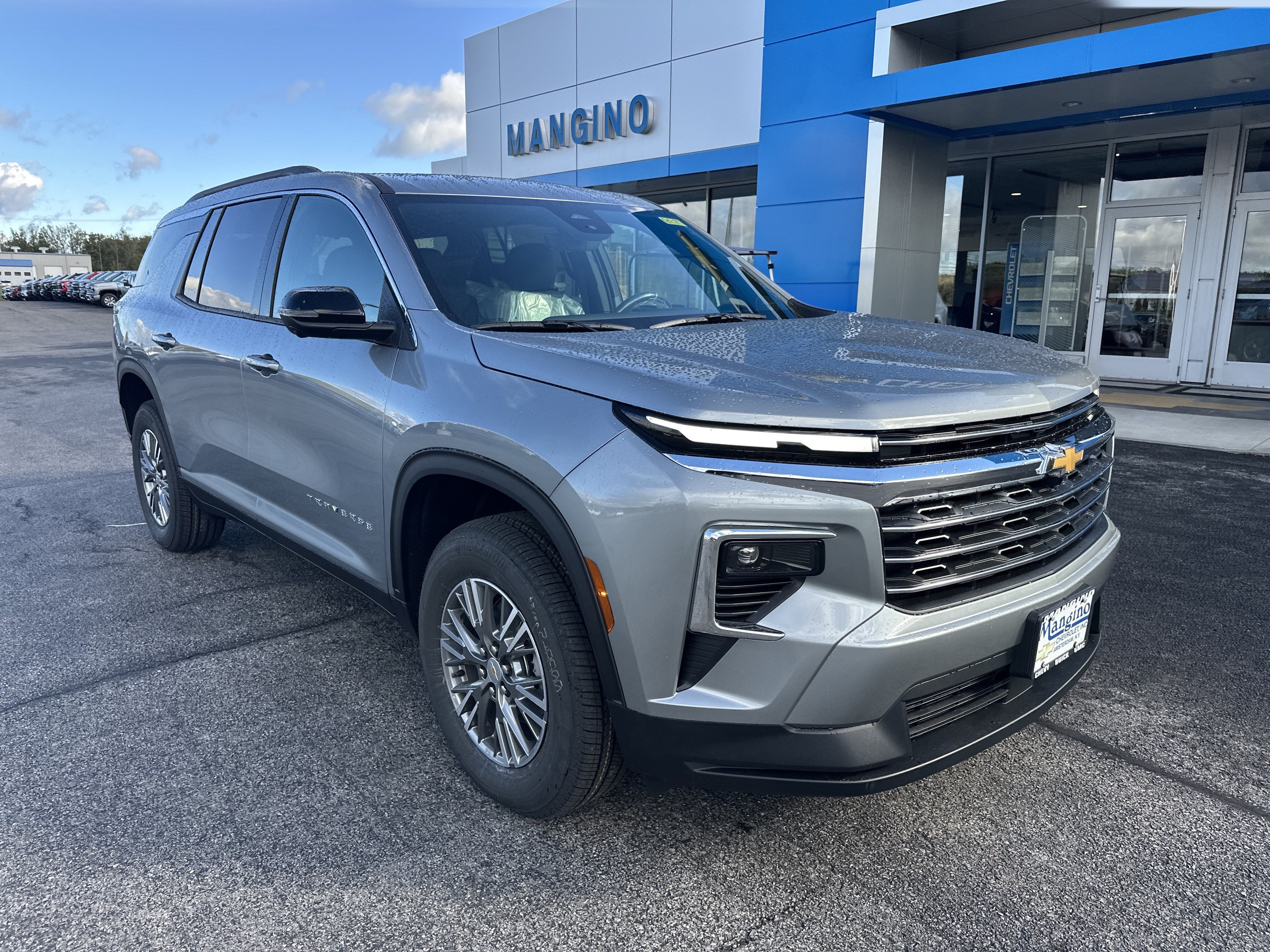 2027 Chevrolet Traverse LT