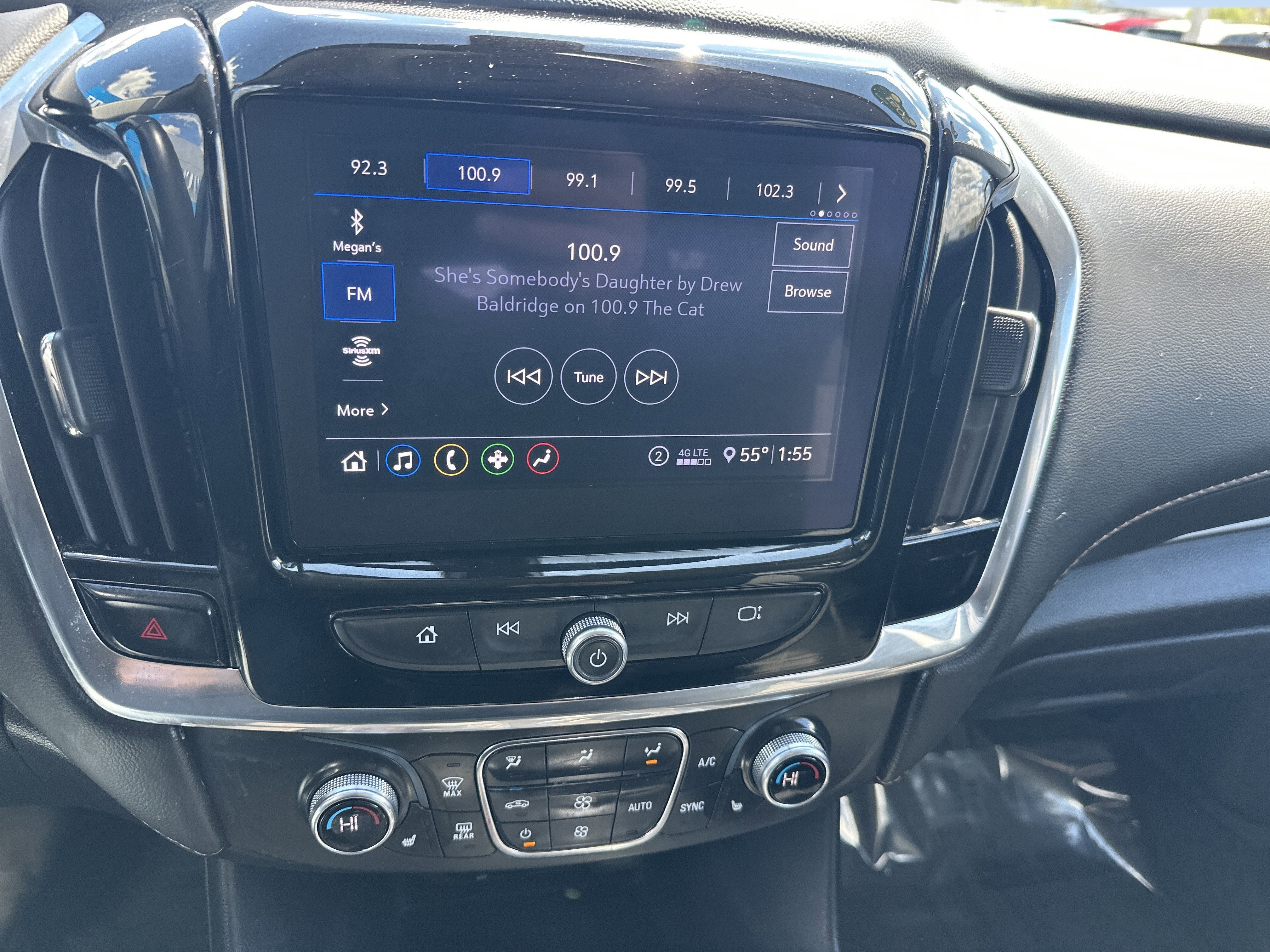 2021 Chevrolet Traverse LT Cloth