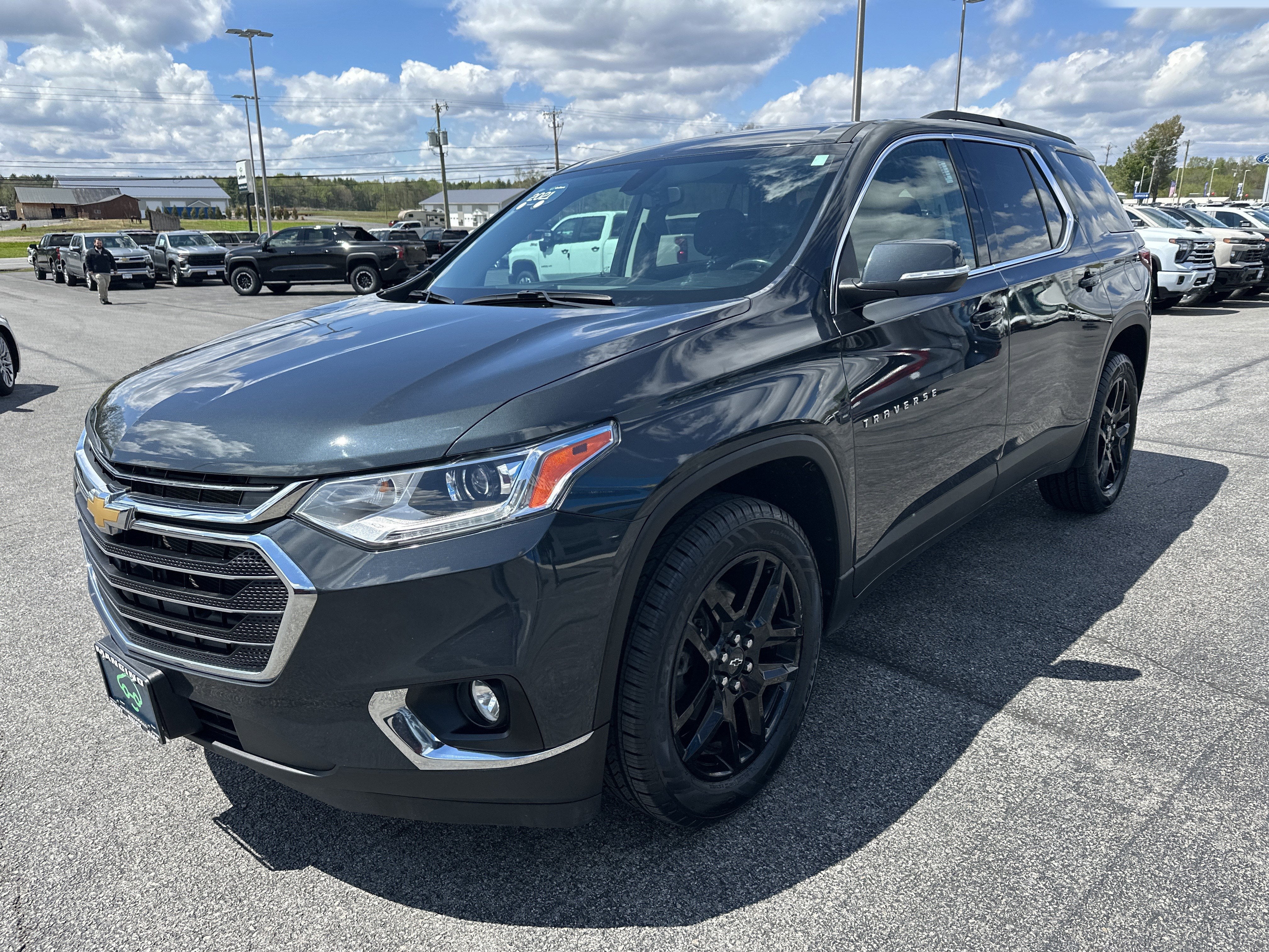2021 Chevrolet Traverse LT Cloth