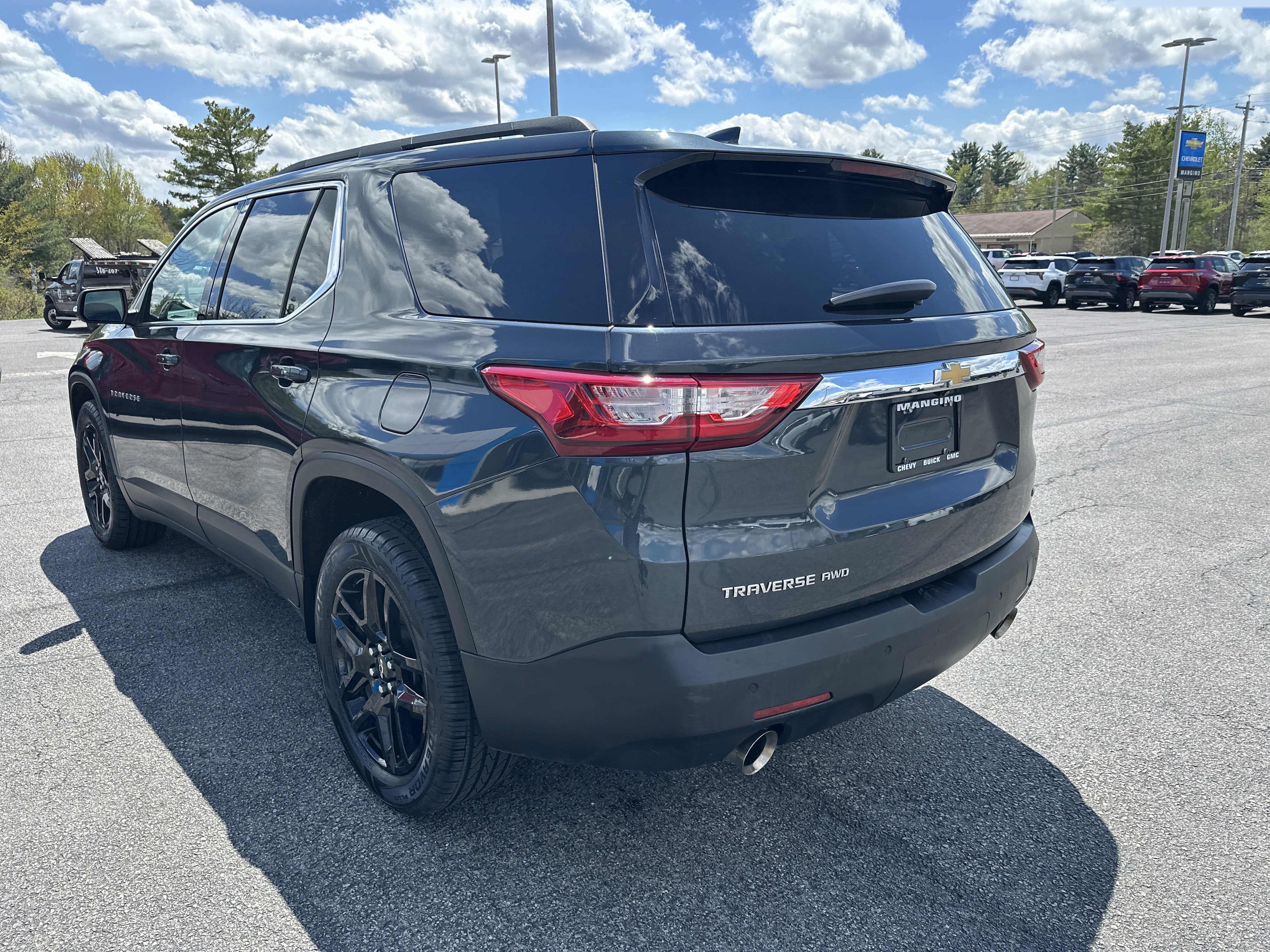 2021 Chevrolet Traverse LT Cloth