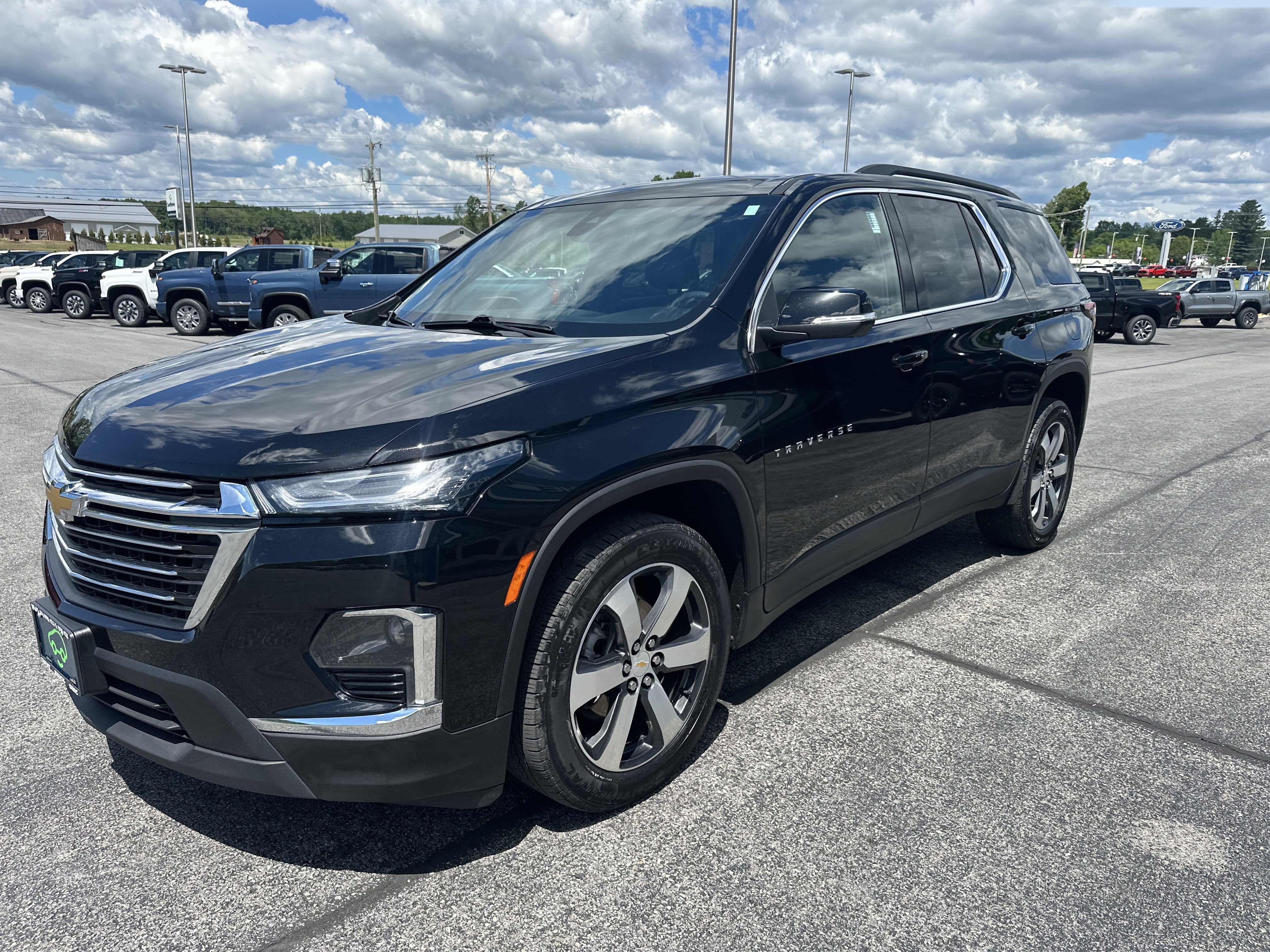 2023 Chevrolet Traverse LT Leather