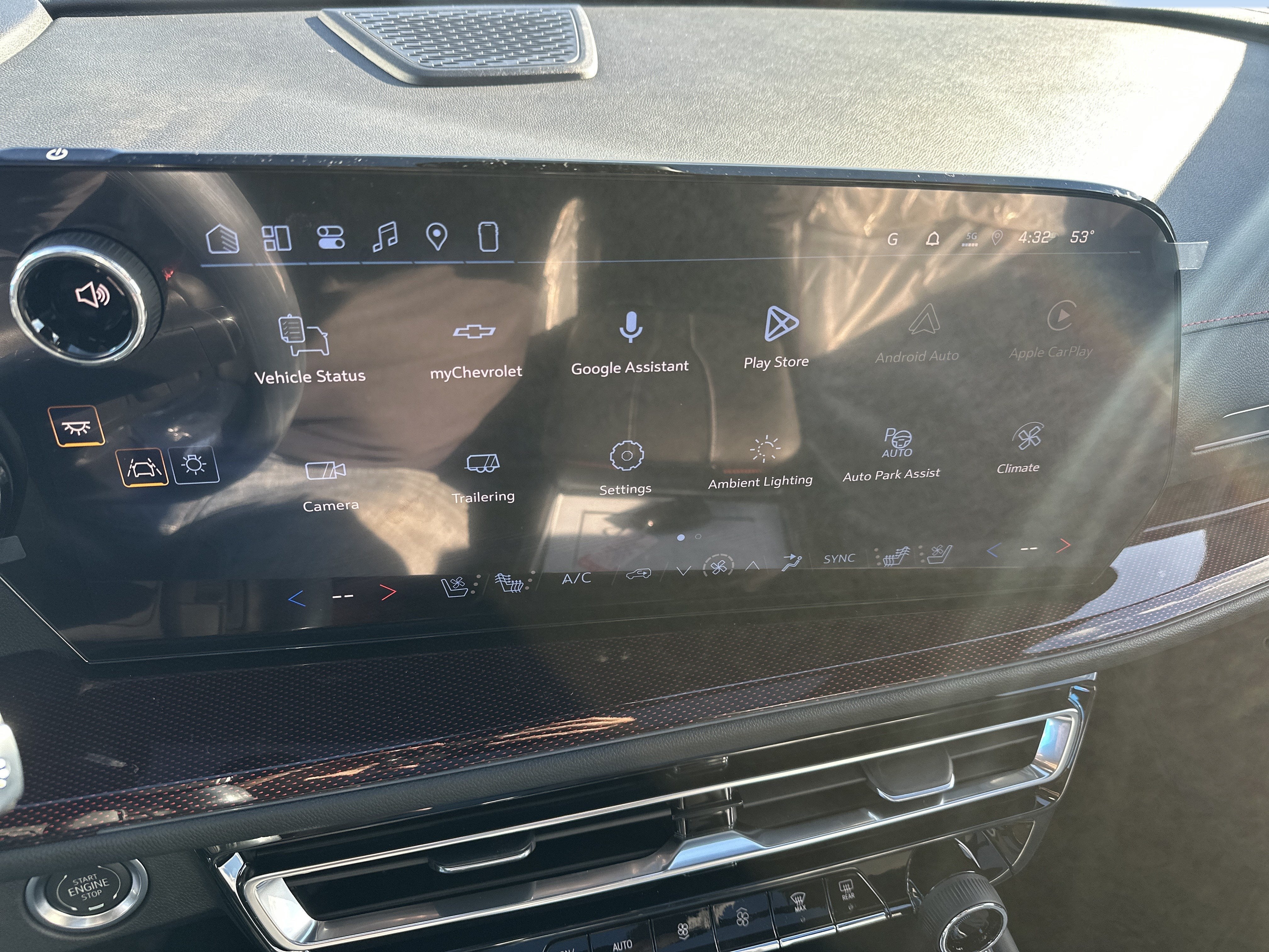 2027 Chevrolet Traverse RS