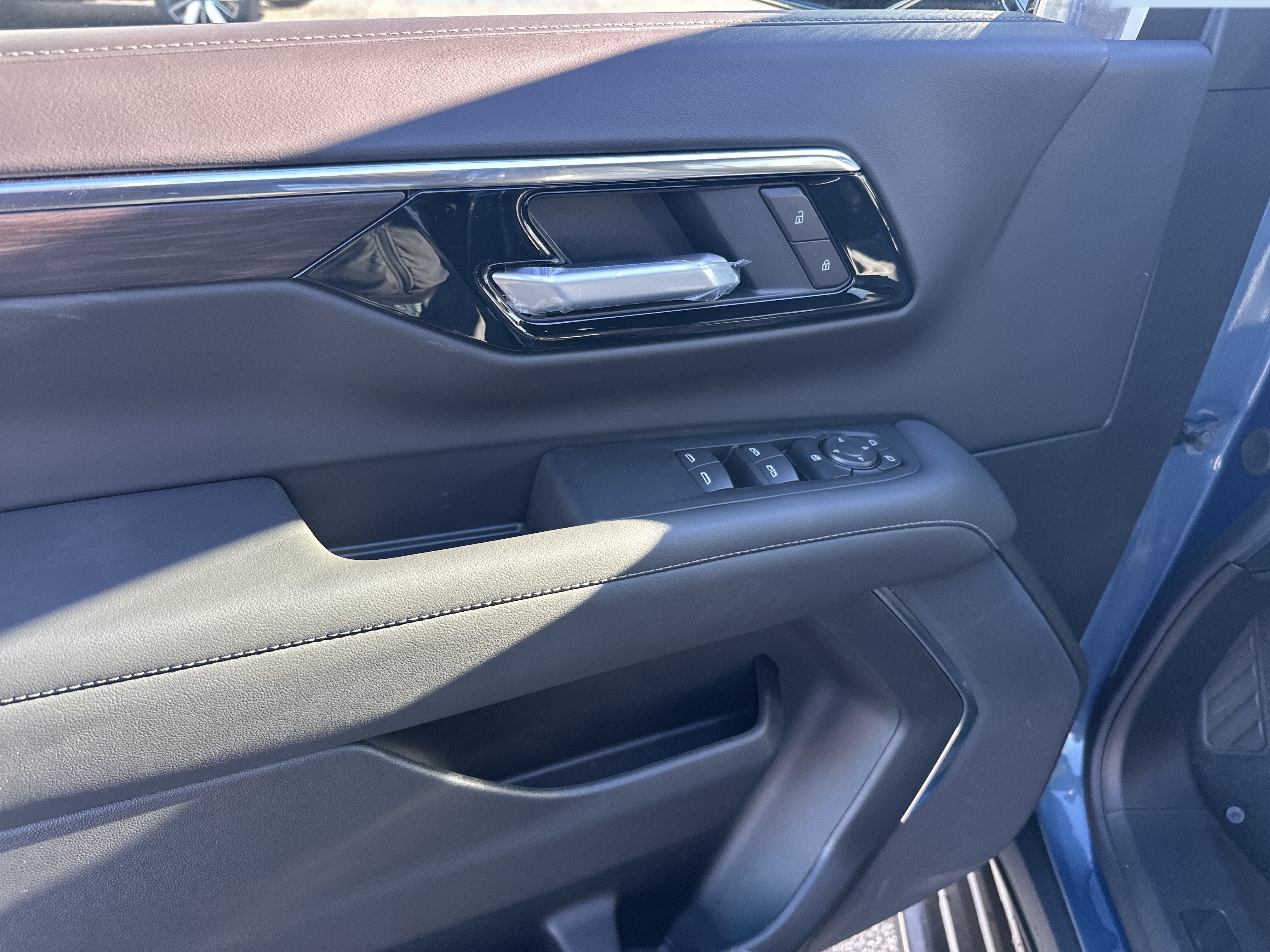 2027 Chevrolet Tahoe LS