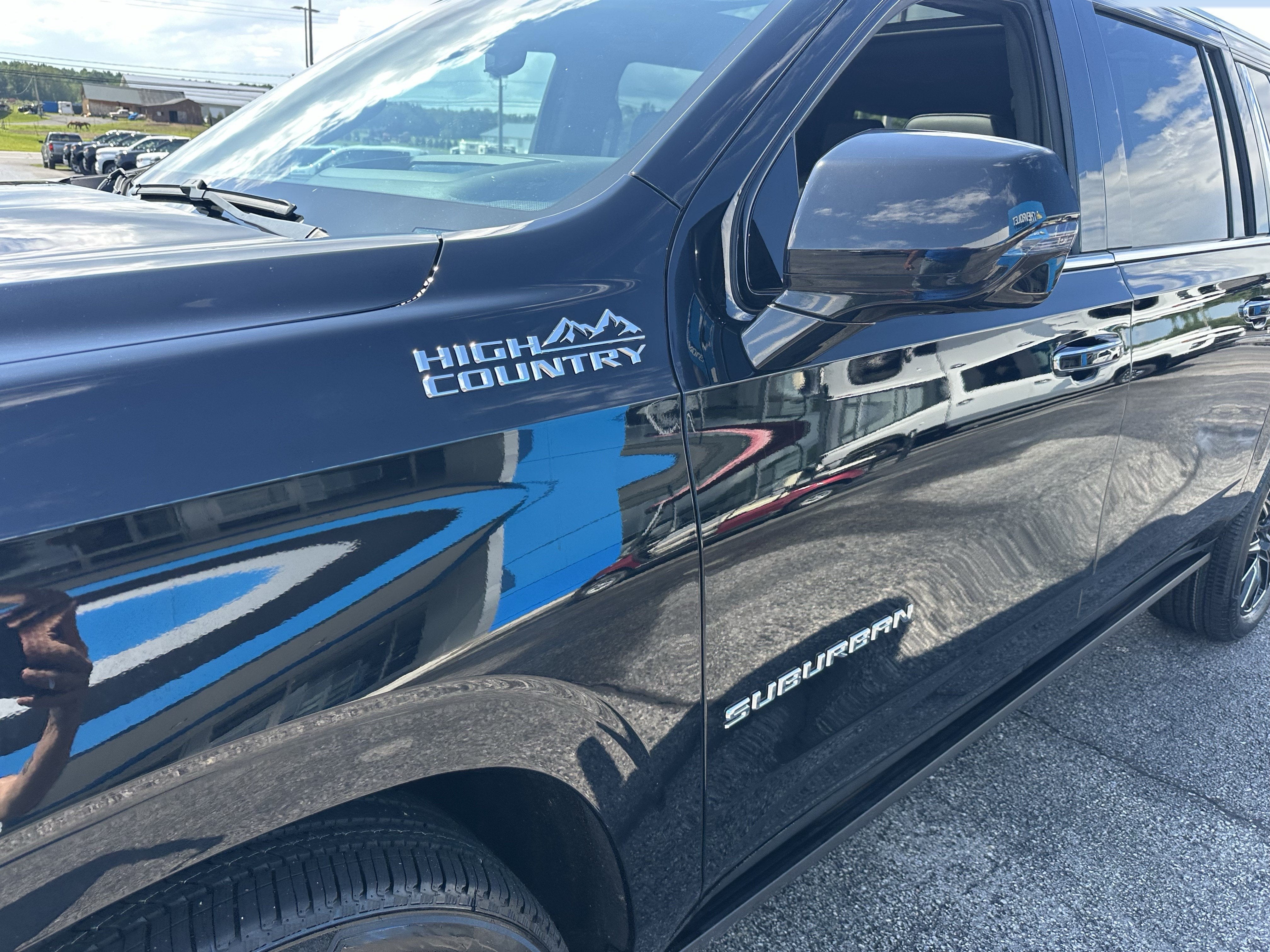 2023 Chevrolet Suburban High Country