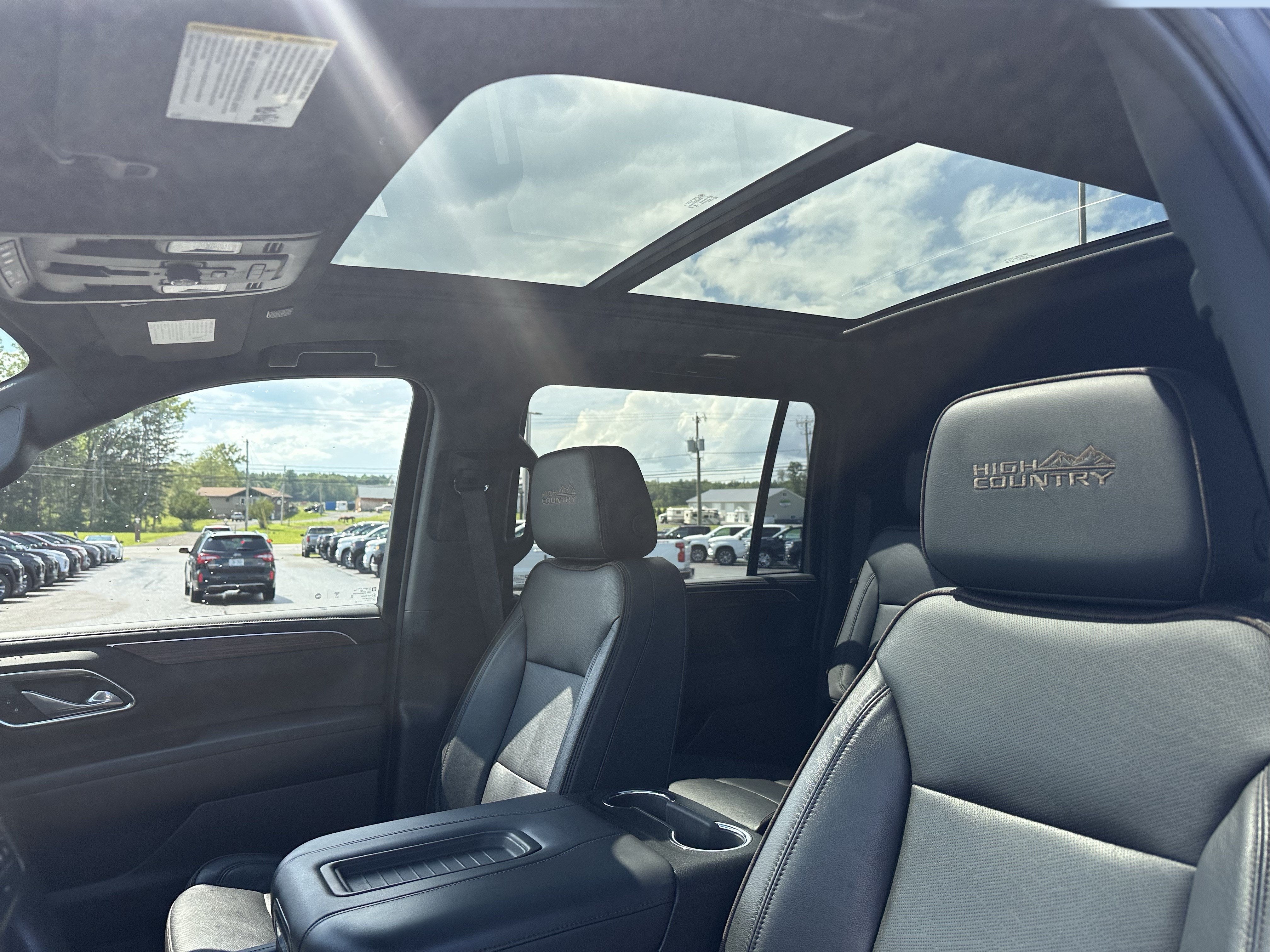 2023 Chevrolet Suburban High Country