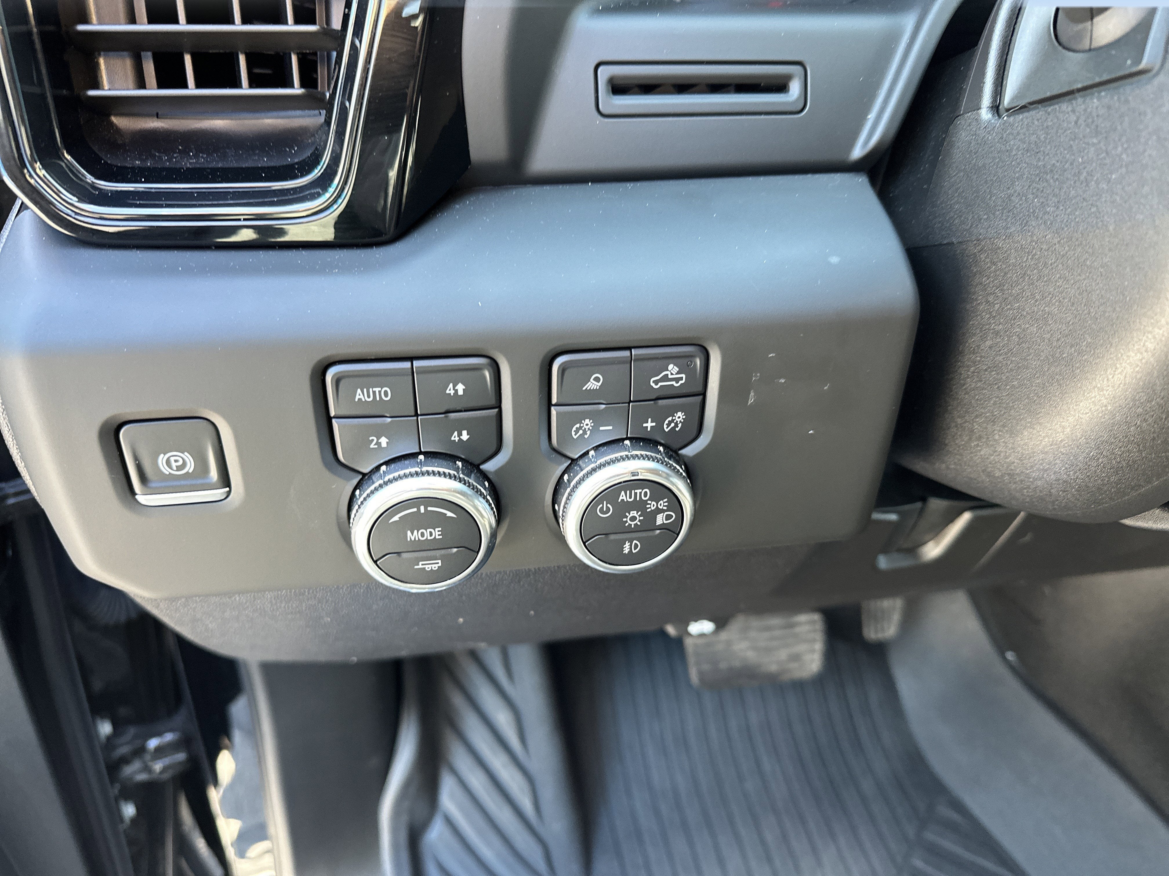 2024 GMC Sierra 2500 HD AT4