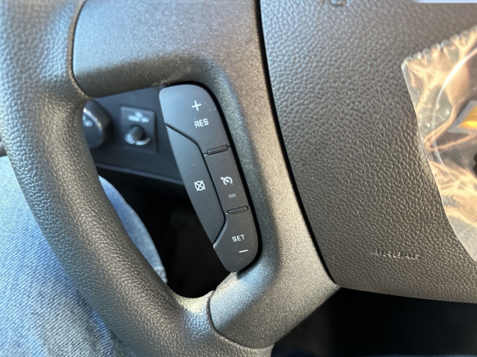 2024 Chevrolet Express Cutaway 3500 1WT