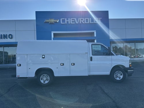 2026 Chevrolet Express Cutaway 3500 1WT
