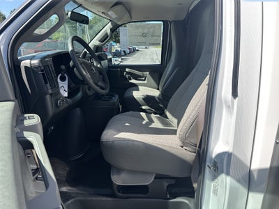 2026 Chevrolet Express Cutaway 4500 2WT