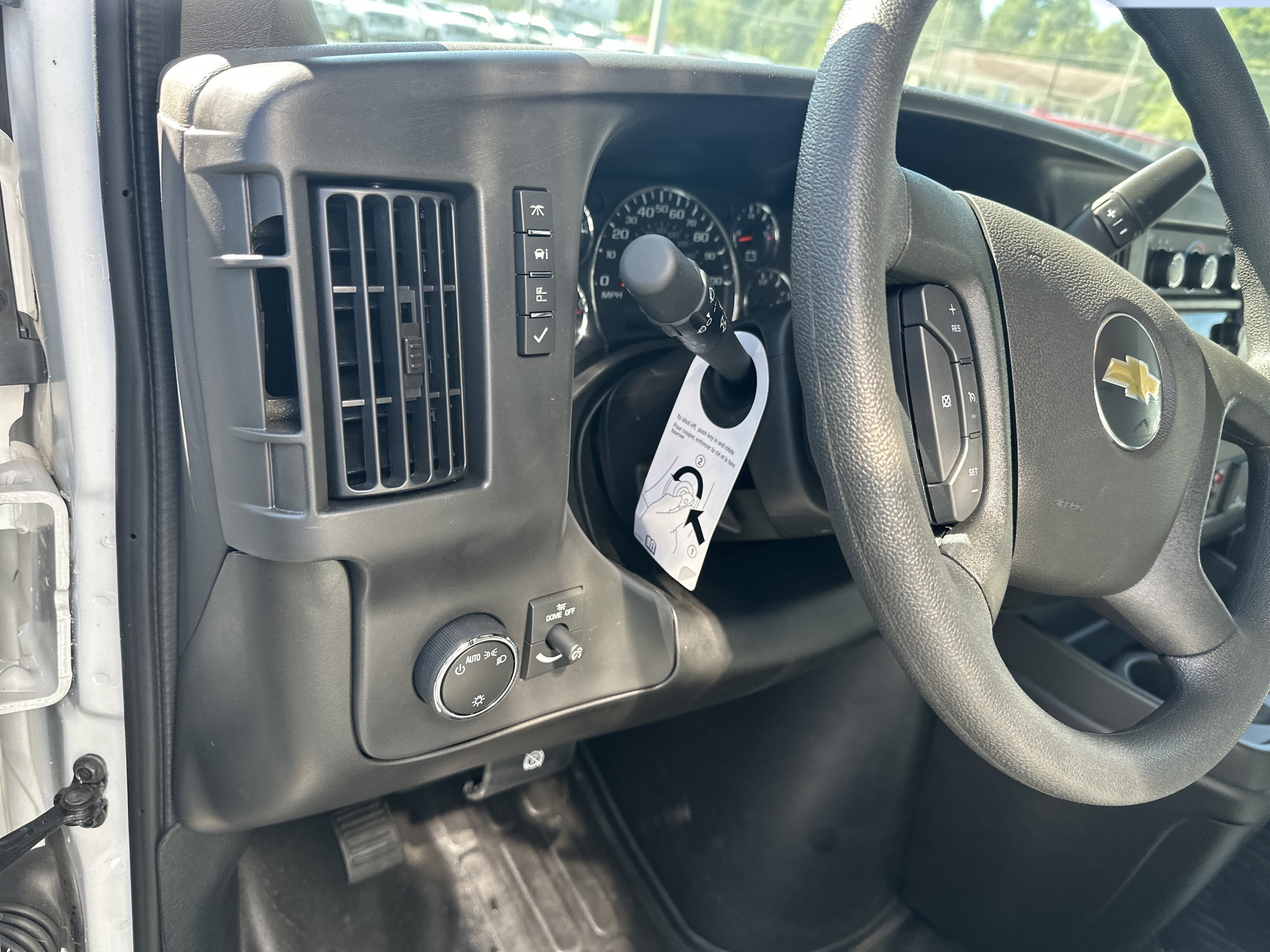2026 Chevrolet Express Cutaway 4500 2WT