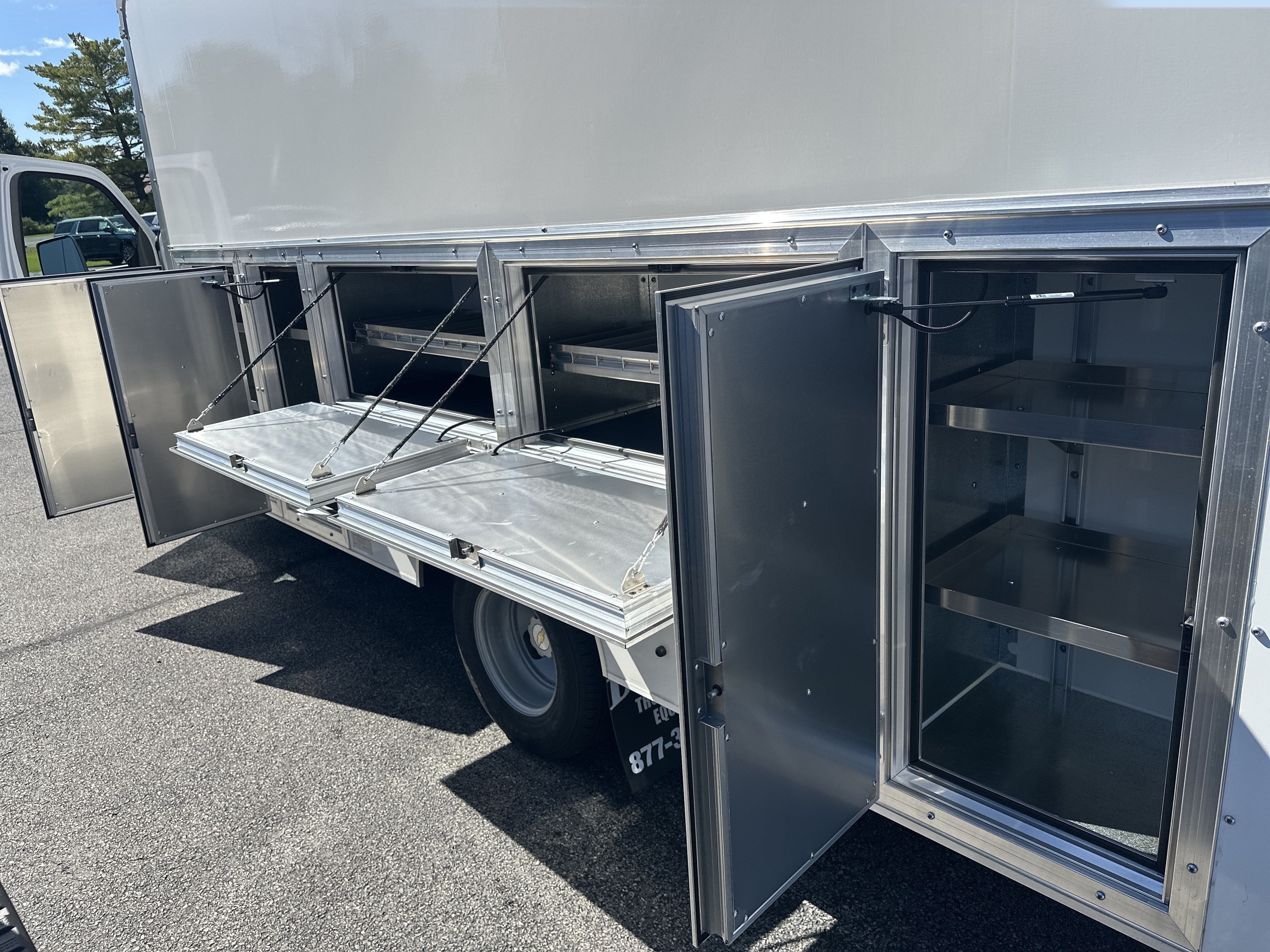 2026 Chevrolet Express Cutaway 4500 2WT