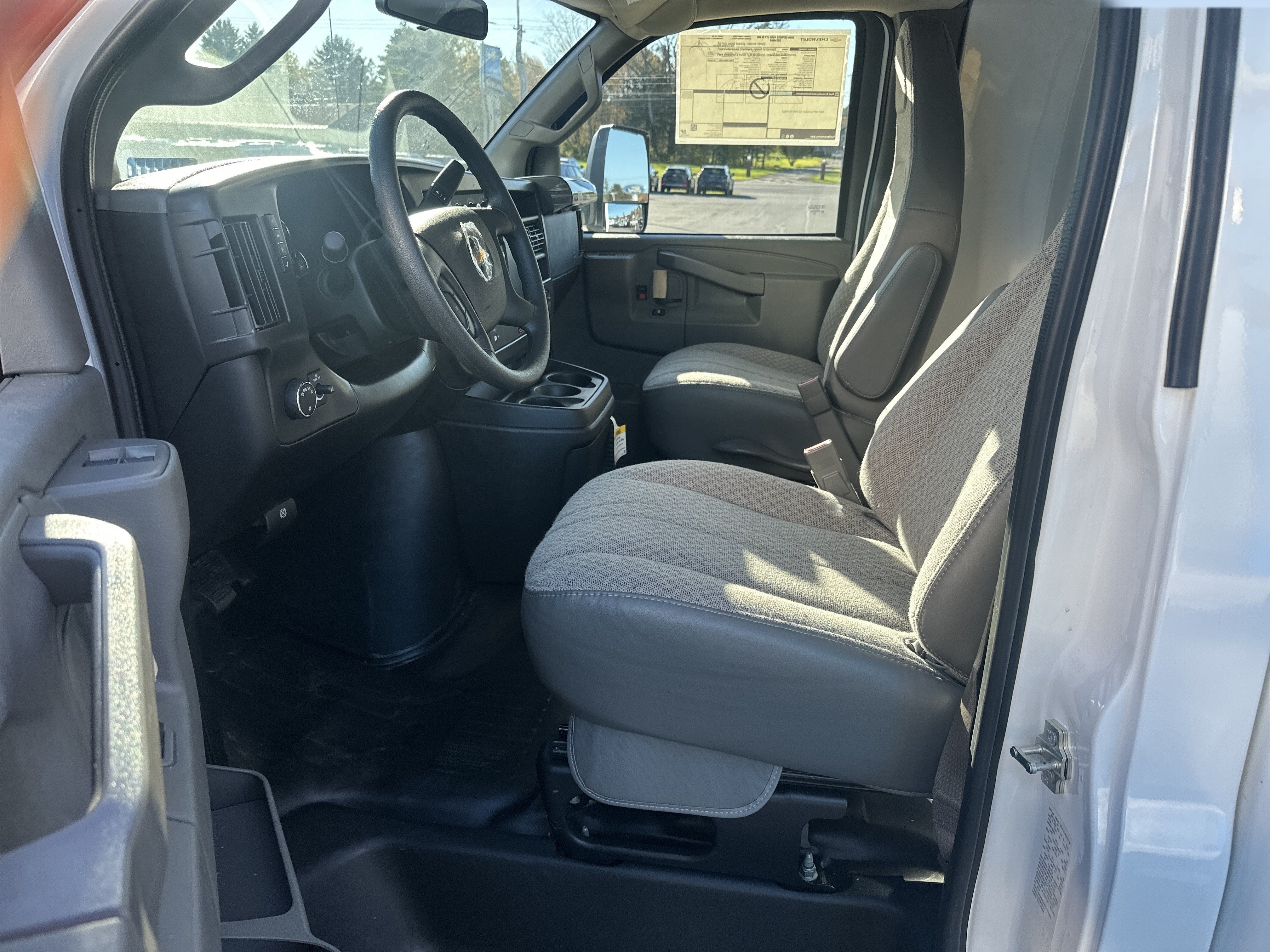 2026 Chevrolet Express Cutaway 4500 2WT
