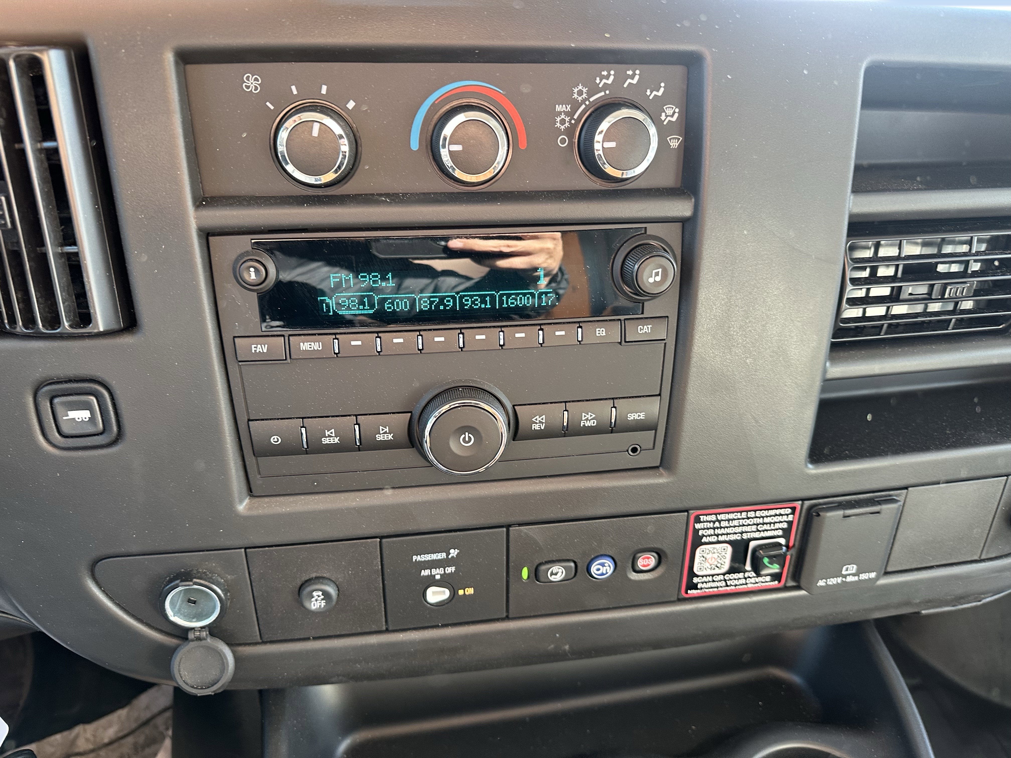 2025 Chevrolet Express Cutaway 4500 2WT